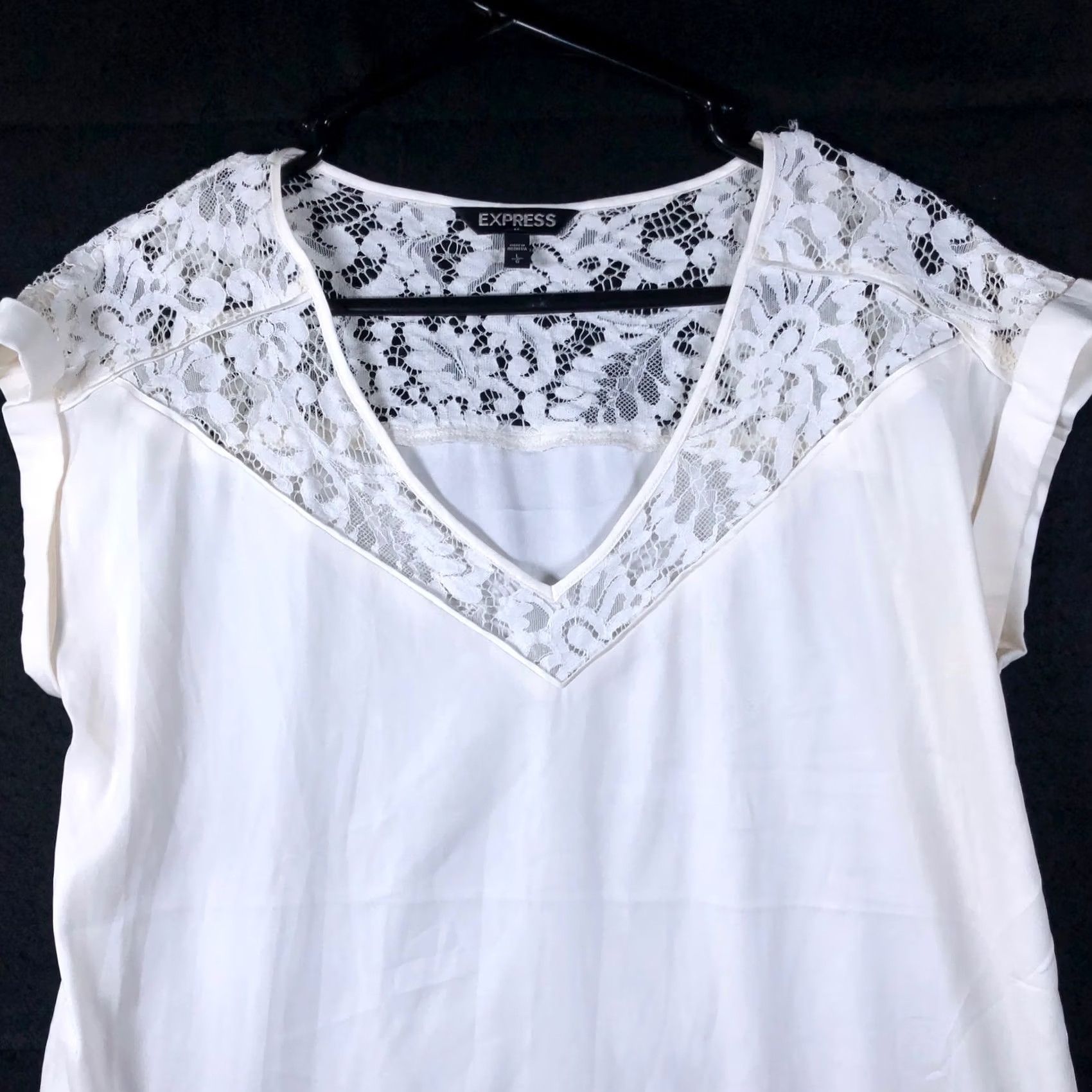 Express Express Blouse White Lace V-Neck Cap Short Sleeve Large Womens Regular Fit Size L / US 10 / IT 46 - 2 Thumbnail