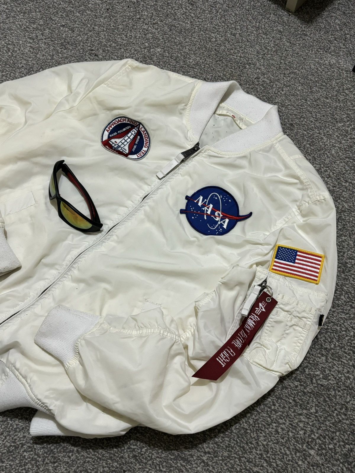 Alpha Industries Alpha Industries Men's Jacket Ma-1 Tt NASA Reversible Size US M / EU 48-50 / 2 - 3 Thumbnail