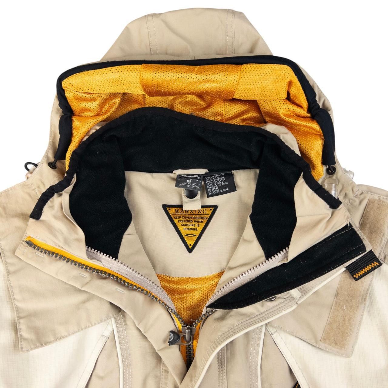 Oakley Vintage Oakley Zip Up Snowboarding Jacket Size S Size US S / EU 44-46 / 1 - 3 Thumbnail