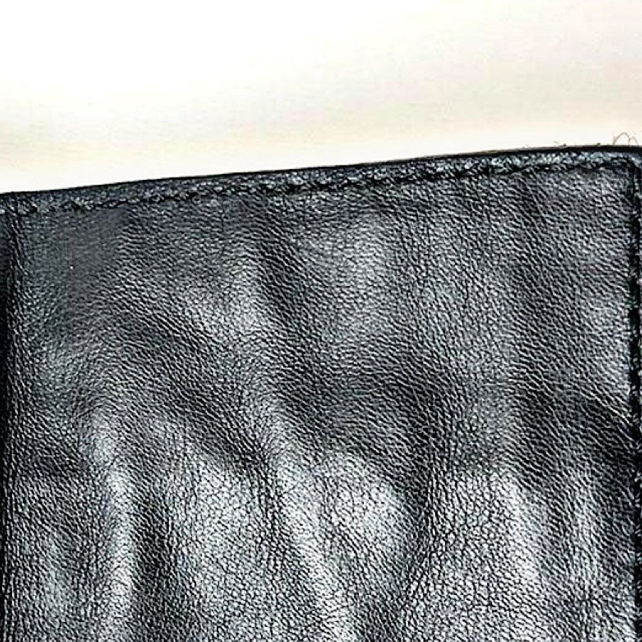 Gucci Authentic Gucci Tom Ford Black Leather Zip Cuff Bracelet Size ONE SIZE - 12 Thumbnail