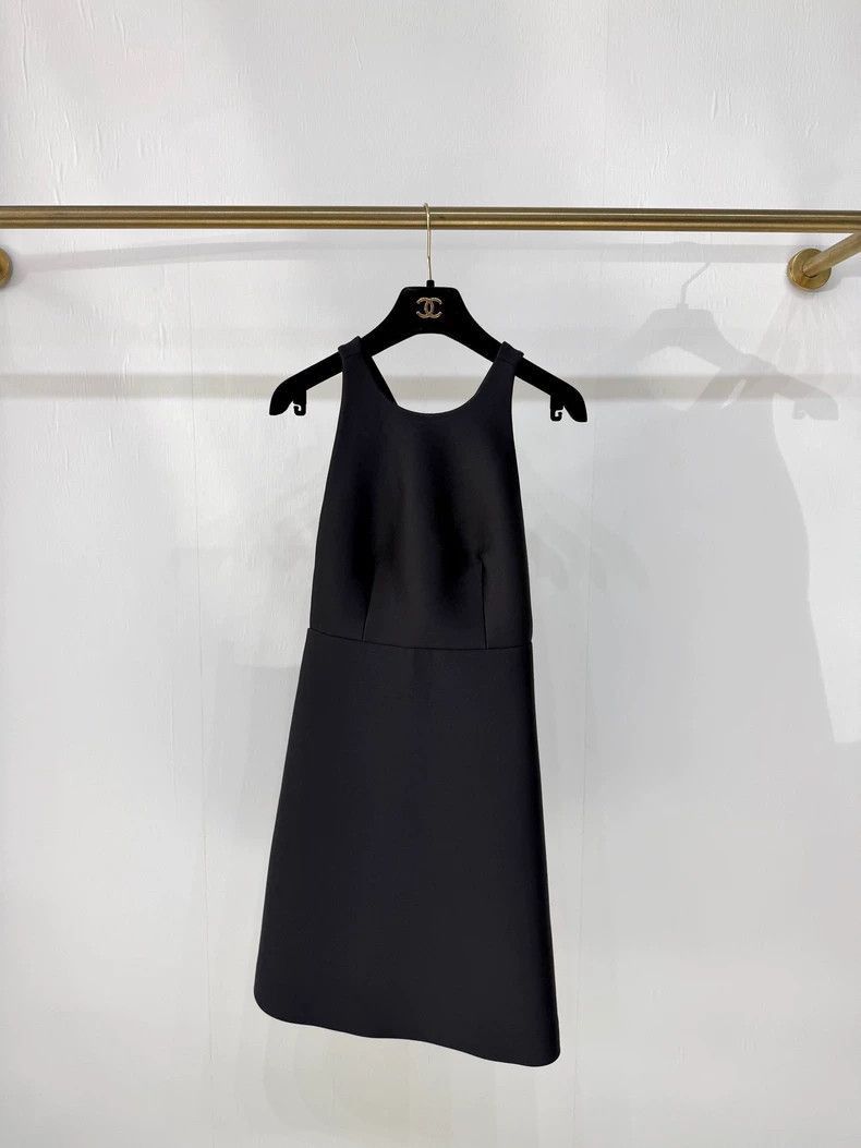 Prada New Prada Black OpenBack Dress with Bow-2506 Size S / US 4 / IT 40 - 2 Thumbnail