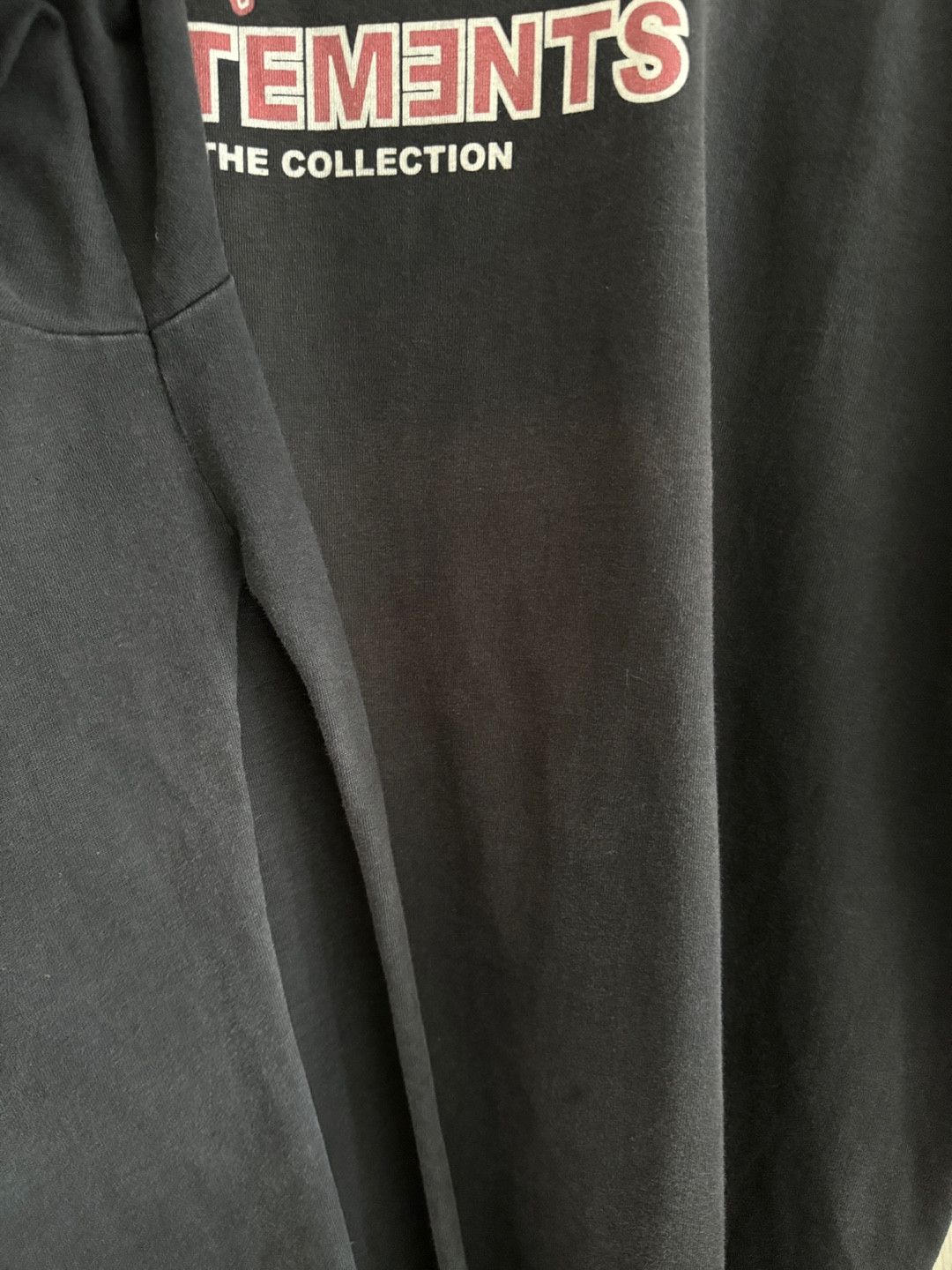 Vetements Vetements Black Printed Cotton Split Side Oversized T-Shirt Size US S / EU 44-46 / 1 - 7 Thumbnail