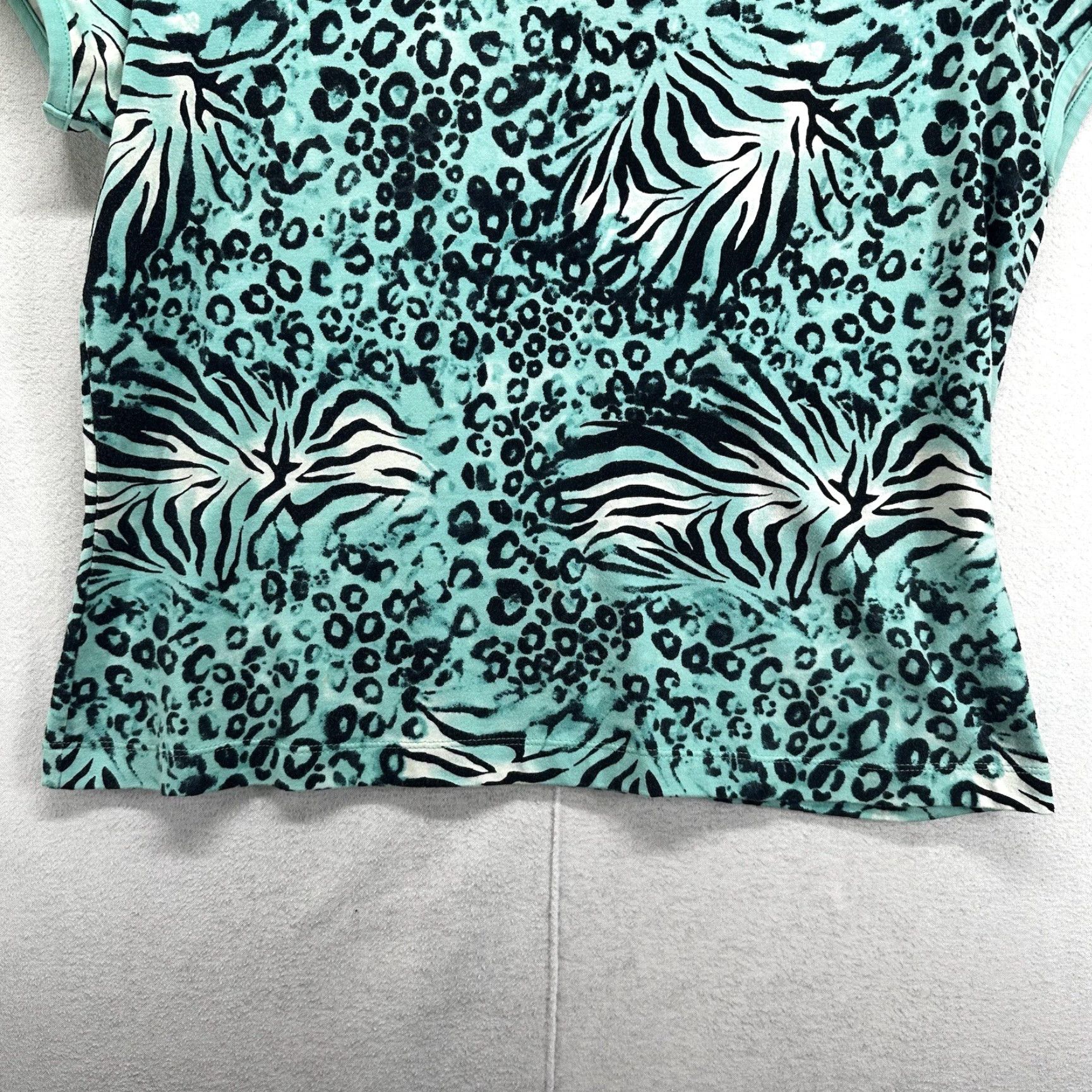 Vintage Westbound Petites Blue Cheetah Animal Print Blouse Top Women's Large PL Short Sleeve V-Neck Size L / US 10 / IT 46 - 4 Thumbnail