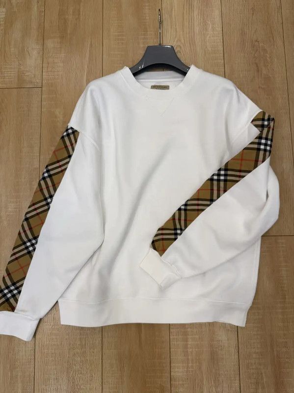 Burberry Burberry Women's White Long Sleeve Hoodie Size S / US 4 / IT 40 - 1 Thumbnail