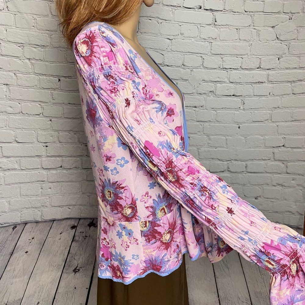 Free People NWT New $98 Free People Venice Printed Rose Top Size M Size M / US 6-8 / IT 42-44 - 6 Thumbnail