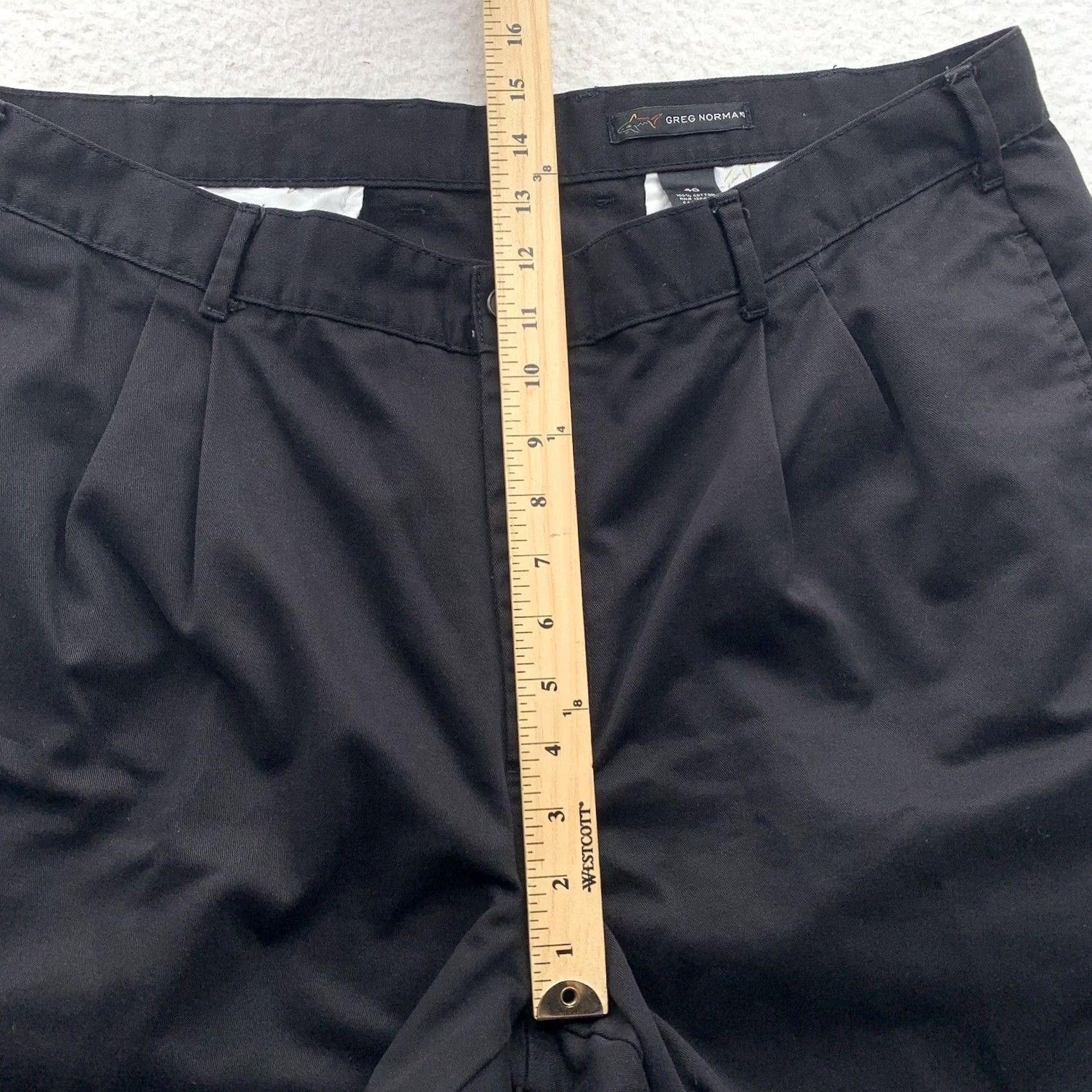 Vintage Greg Norman Mens 40 Black Pleated Chino Golf Shorts 9" Casual Preppy Classic Golfer Size US 40 / EU 56 - 6 Thumbnail