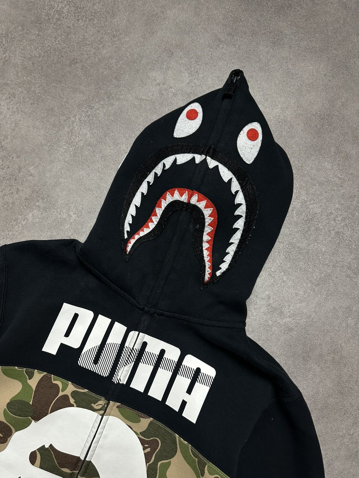 Bape × Puma BAPE X PUMA ABC CAMO SHARK HOODIE USED SIZE MEDIUM BLACK Size US M / EU 48-50 / 2 - 4 Thumbnail