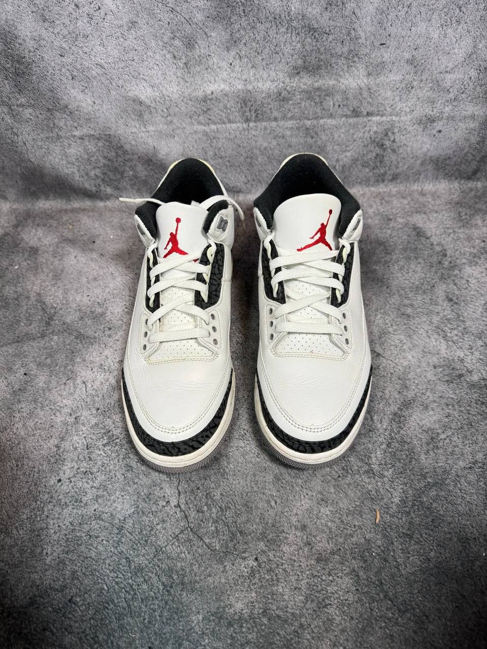 Jordan Brand Size 9 | Jordan 3 Cement Grey No Box | Pre-Owned Size US 9 / EU 42 - 3 Thumbnail