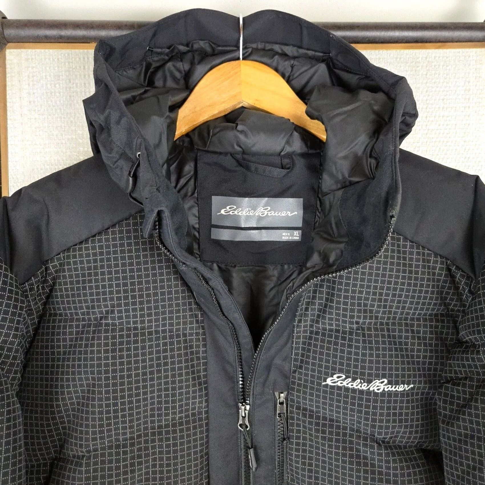 Eddie Bauer VINTAGE Eddie Bauer 650 Goose Down Reflective Hooded Jacket Mens XL Black Graph Check Down Jacket Size US XL / EU 56 / 4 - 4 Thumbnail