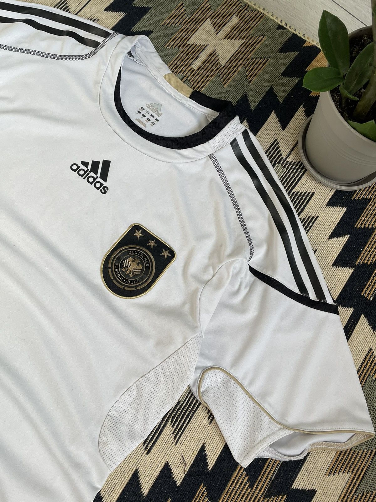 Adidas × Vintage Vintage Adidas Germany 2010/11 Home Jersey Size US L / EU 52-54 / 3 - 4 Thumbnail