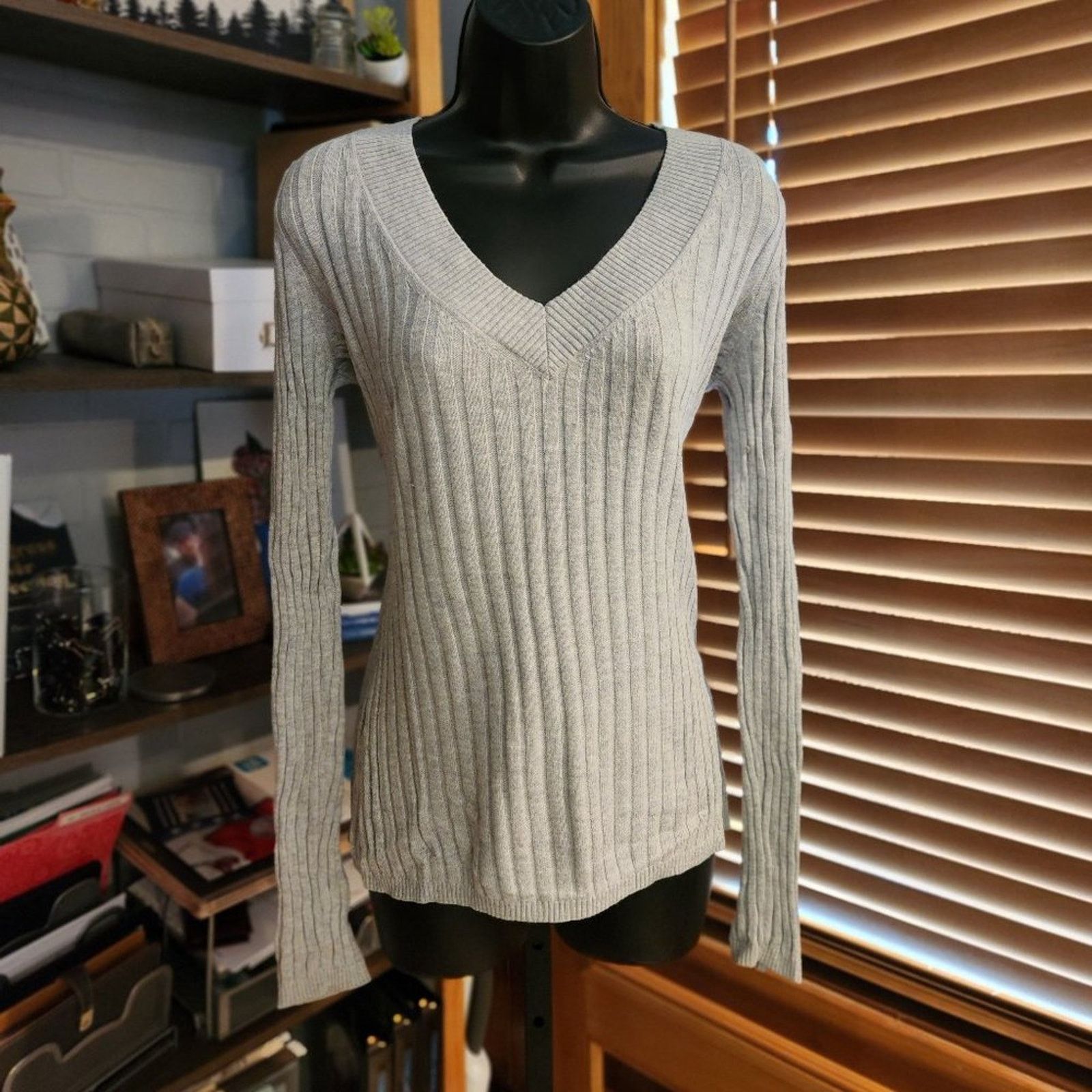 Express Deep V-Neck, Rib Knit, Light Grey Sweater from Express Size L / US 10 / IT 46 - 1 Thumbnail