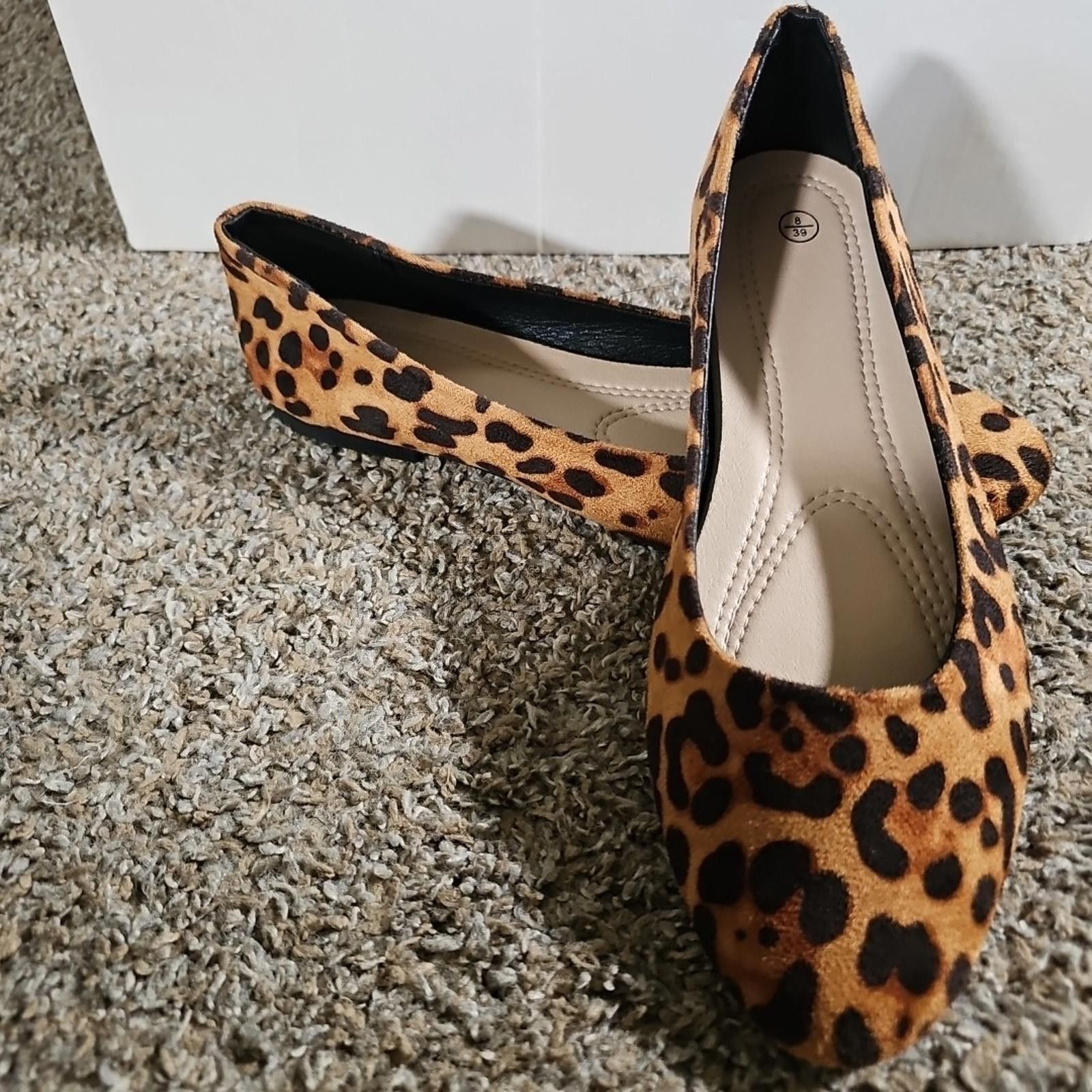 The Unbranded Brand No Brand Leopard Cheetah Print Flats Sz US 8 EUR 39 Size US 8 / IT 38 - 1 Thumbnail