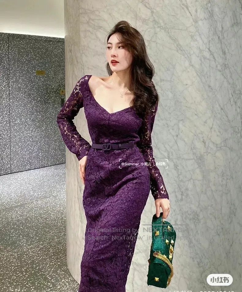 Valentino Valentino Classic purple lace dress Size M / US 6-8 / IT 42-44 - 1 Thumbnail