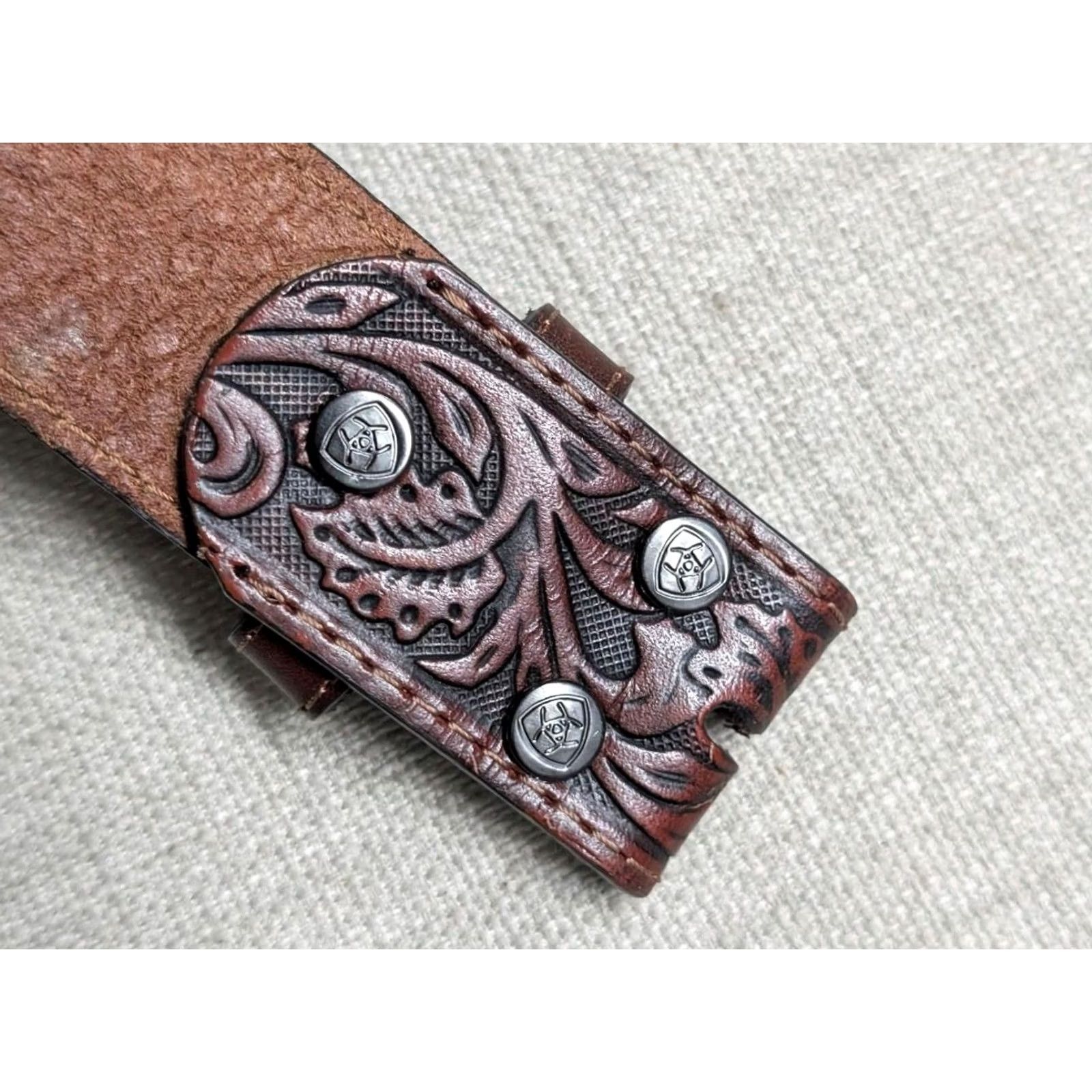 Ariat VINTAGE Ariat belt Tooled leather Western belt 34 Brown Mens 1-1/2" width Southwestern Cowboy Buckle belt 39.5" total length 31.5-35.5 belt holes Size 34 - 4 Thumbnail