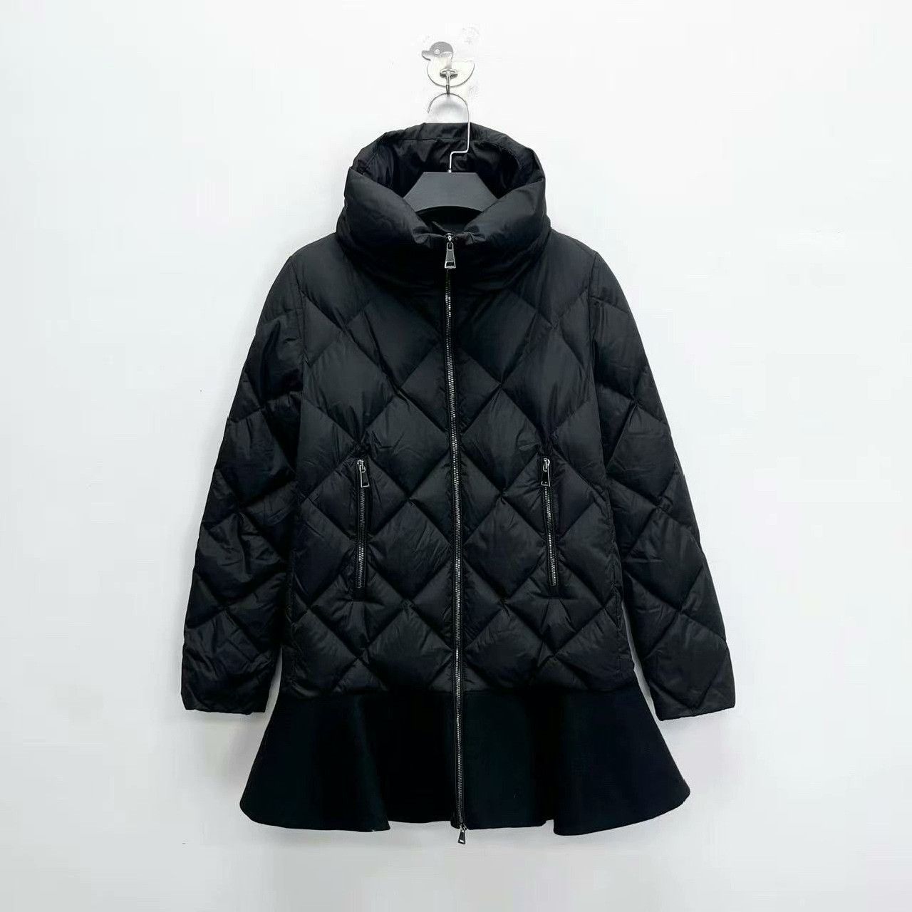 Moncler Moncler Vouglans Diamond-Quilted Down Jacket Size XS / US 0-2 / IT 36-38 - 1 Thumbnail