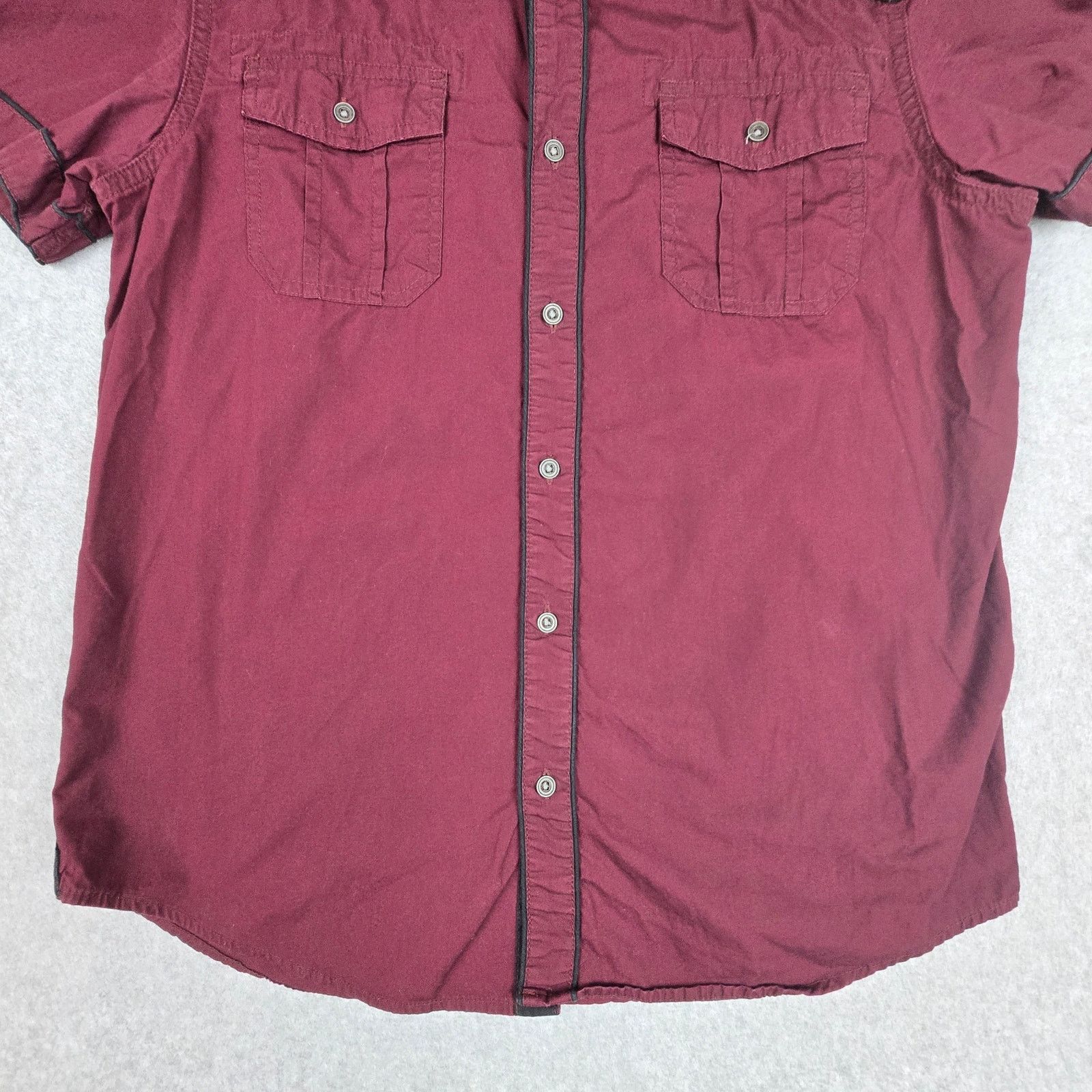 Guess Guess Large Maroon Shirt Black Stitched Logo Sleeve Patch Size US L / EU 52-54 / 3 - 4 Thumbnail