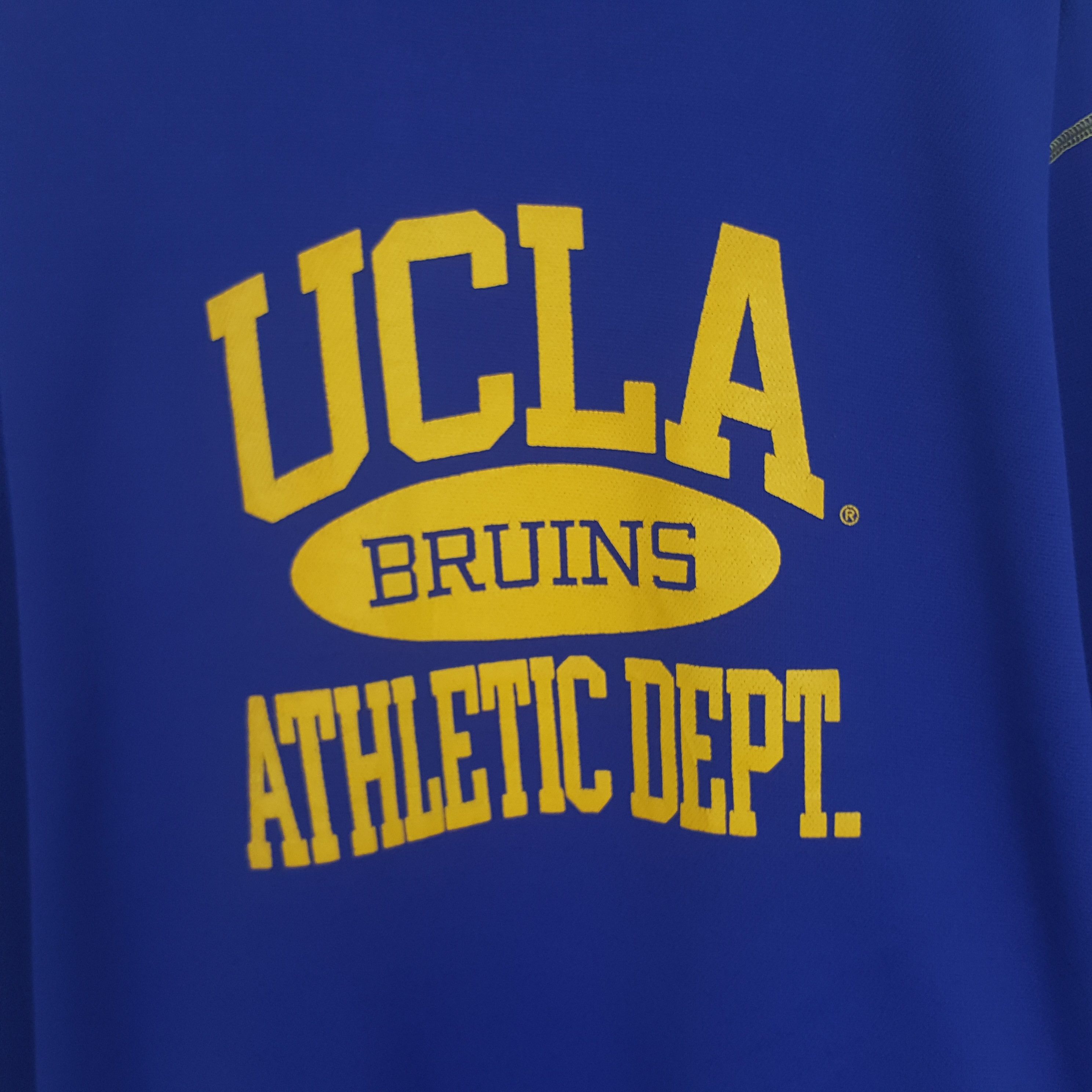 Vintage Vintage Ucla Bruins Athletic Dept Sweatshirt Size US L / EU 52-54 / 3 - 2 Thumbnail
