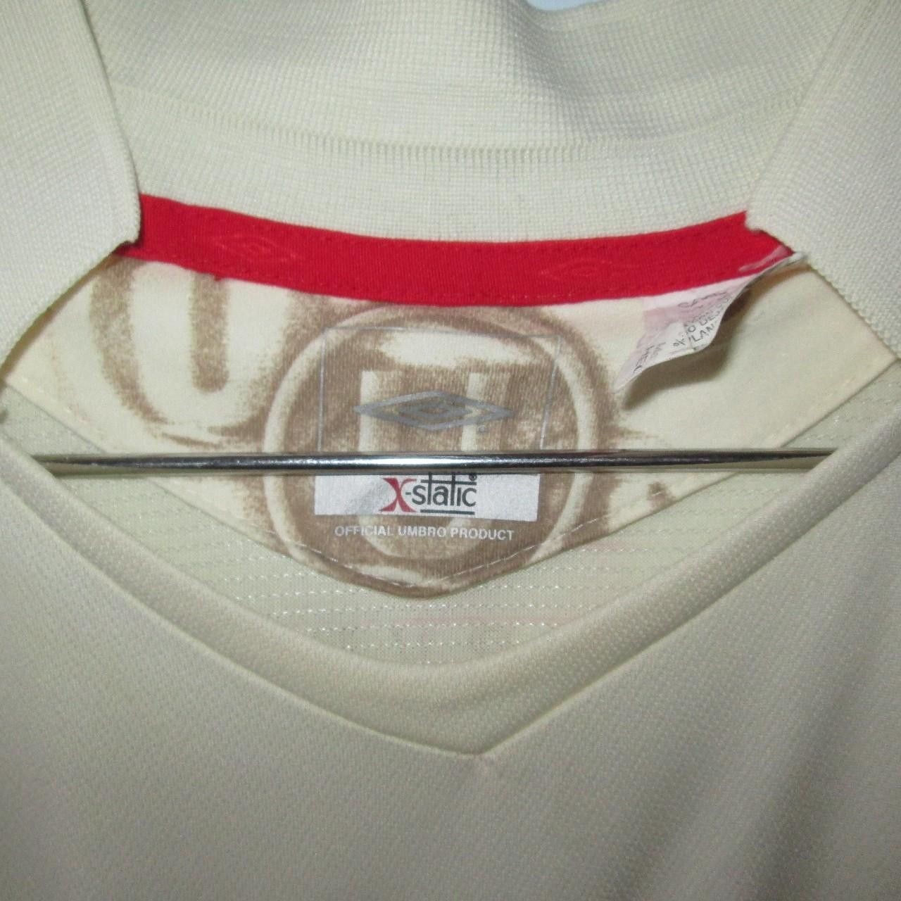 Umbro Club (U) Universitario De Deportes 2004 2006 Home Shirt Size US L / EU 52-54 / 3 - 4 Thumbnail