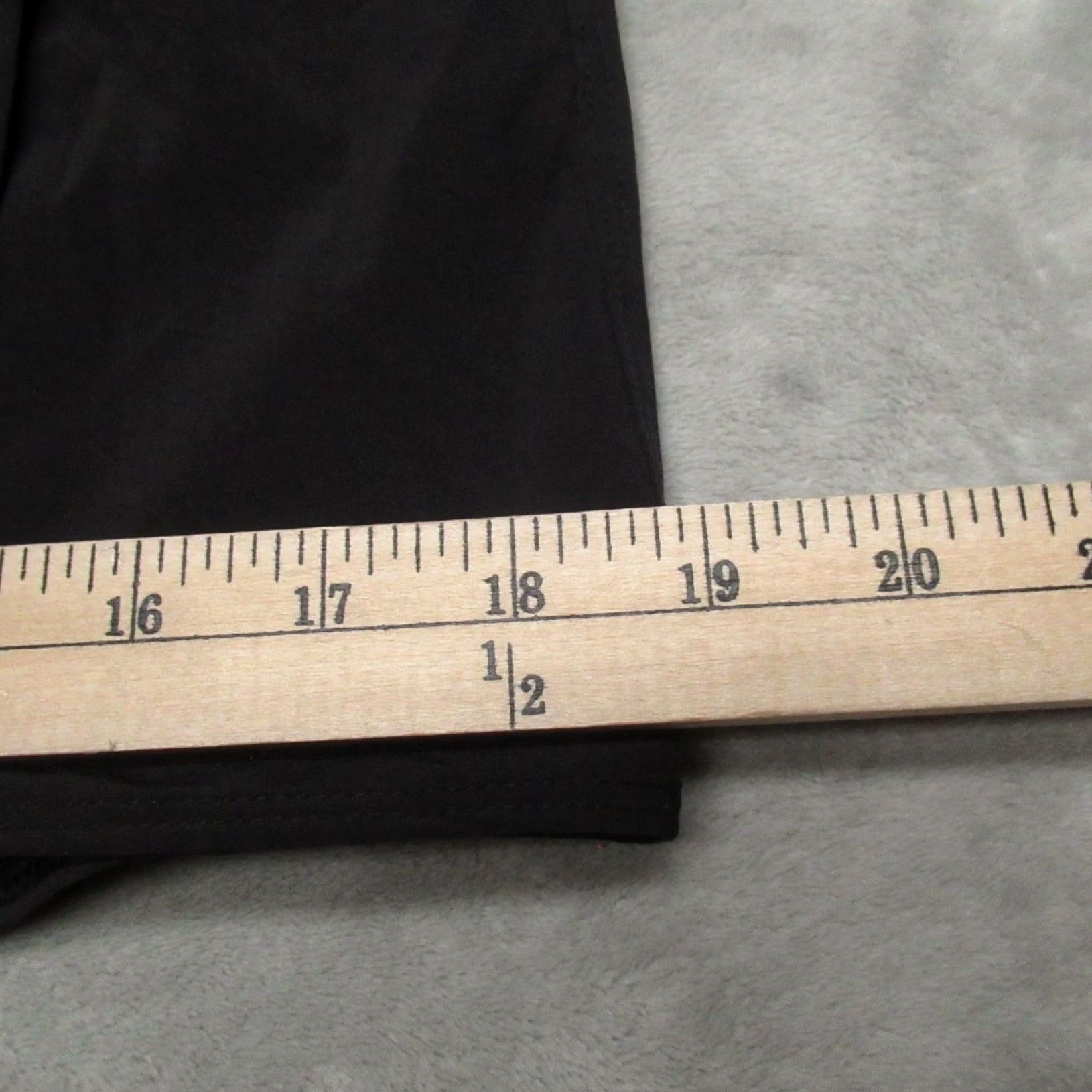 Patagonia Patagonia Skort Womens Small Black Wrap Drawstring Waist Elastic Zip Pocket Lightweight Athletic Activewear Casual Travel"} Size 28" / US 6 / IT 42 - 2 Thumbnail