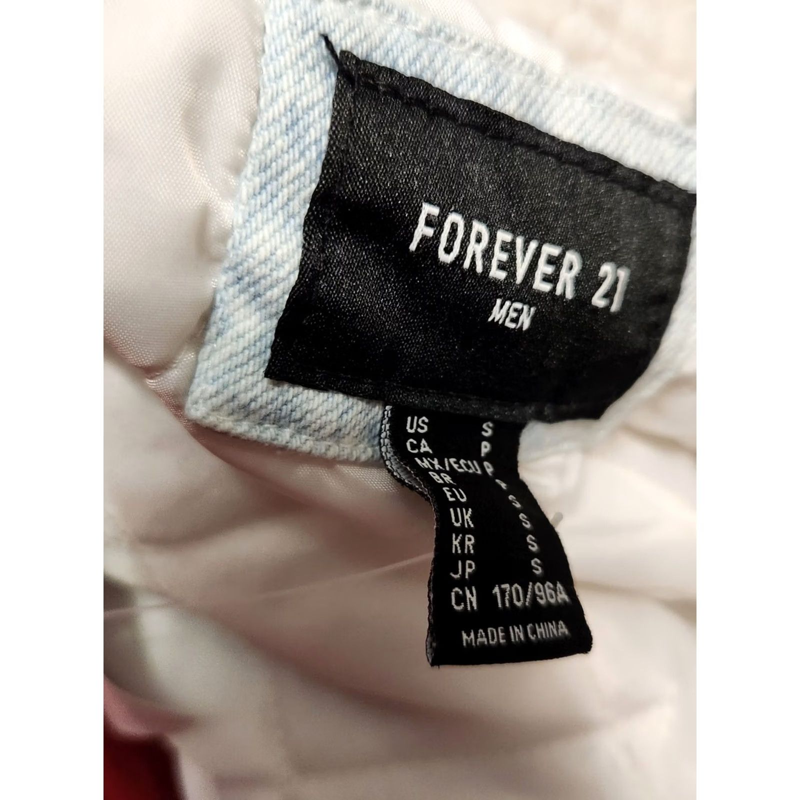 Forever 21 FOREVER 21 Womens Jacket Shirt Denim Trucker Button Up Sherpa Collar Blue Distressed S Size 28" / US 6 / IT 42 - 4 Thumbnail