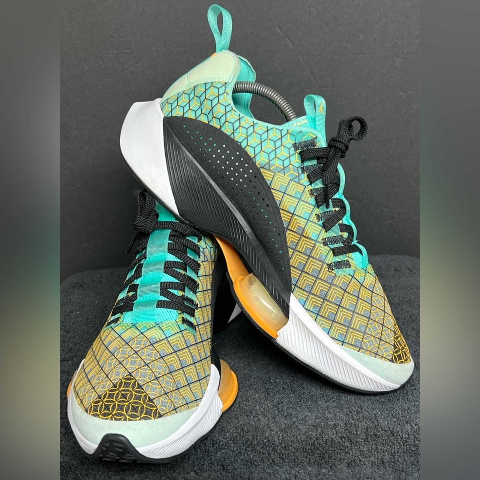 Jordan Brand RARE Jordan Air Zoom Renegade "Flash Crimson" Shoes SAMPLE Size US 10 / EU 43 - 2 Thumbnail