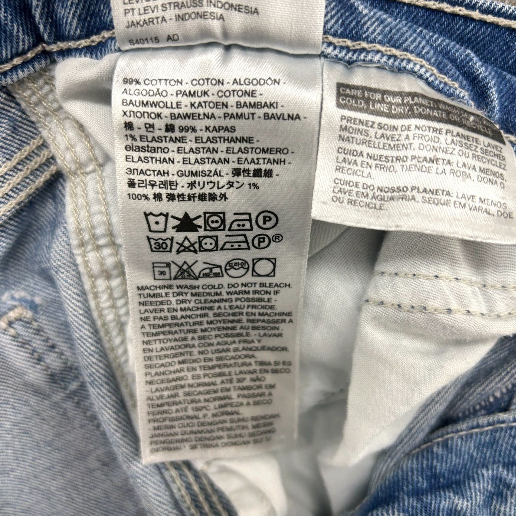 Levi's Levi's 501 Jeans Womens 28x24 Blue Straight Button Fly Premium Light Wash 90s Distressed Hem Fraying Vintage No Size 28" / US 6 / IT 42 - 7 Thumbnail