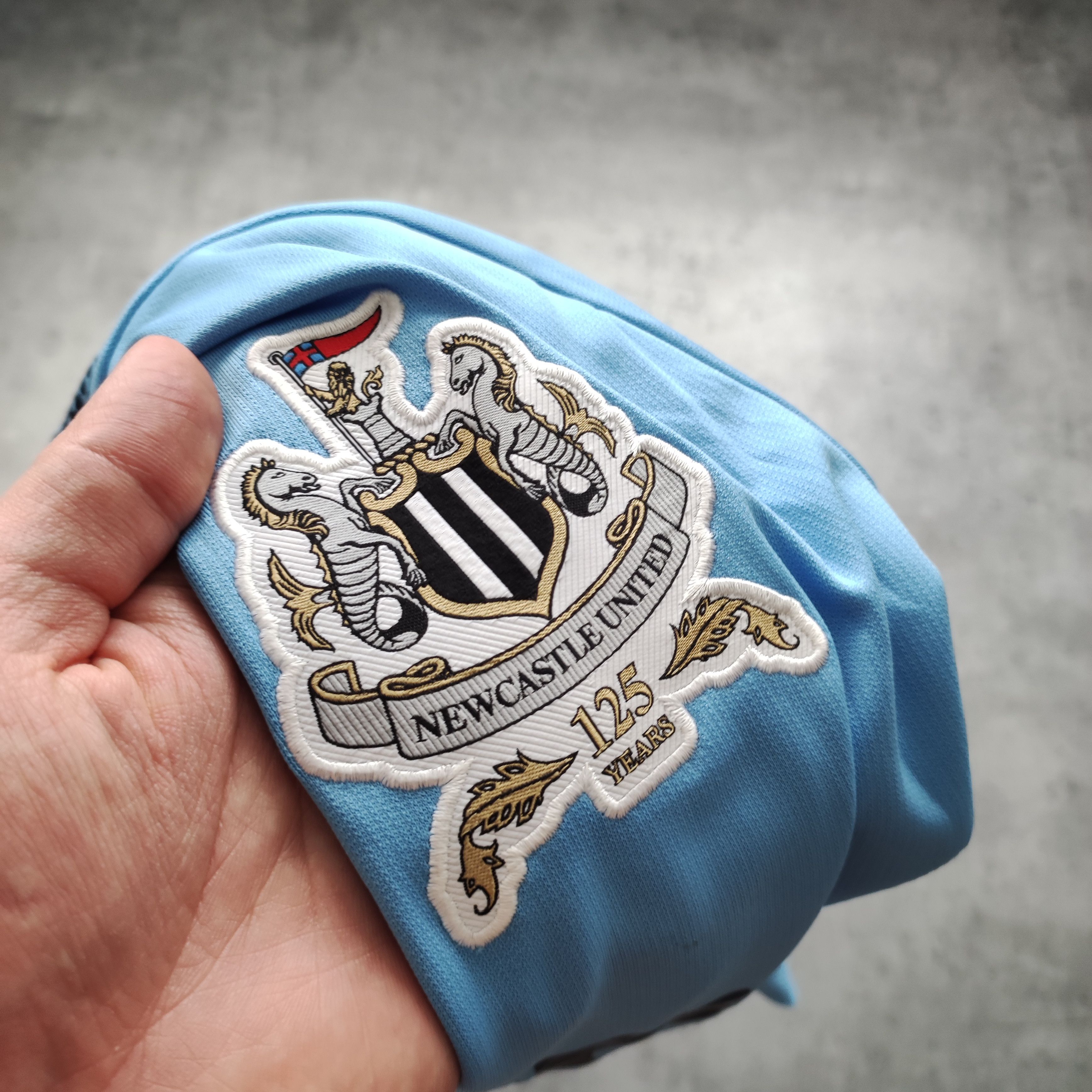 Vintage RARE Newcastle United 17/18 Away Premier League Jersey Size US XL / EU 56 / 4 - 8 Thumbnail