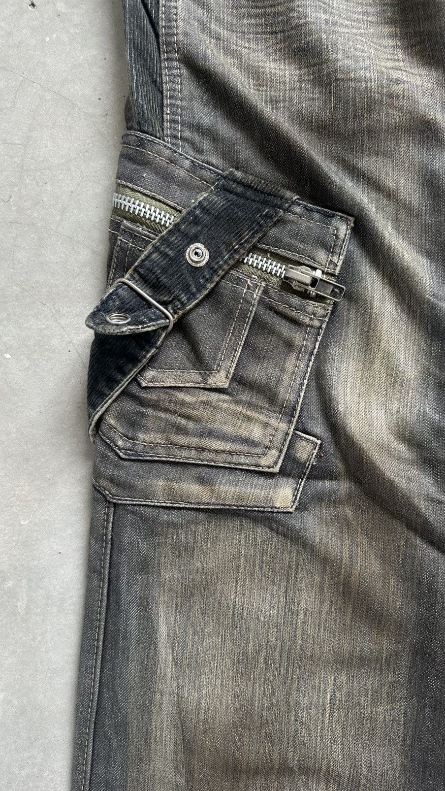 Japanese Brand JAPANESE JEANS DE ART MULTIPOCKET TACTICAL BONDAGES JEANS Size US 33 - 4 Thumbnail