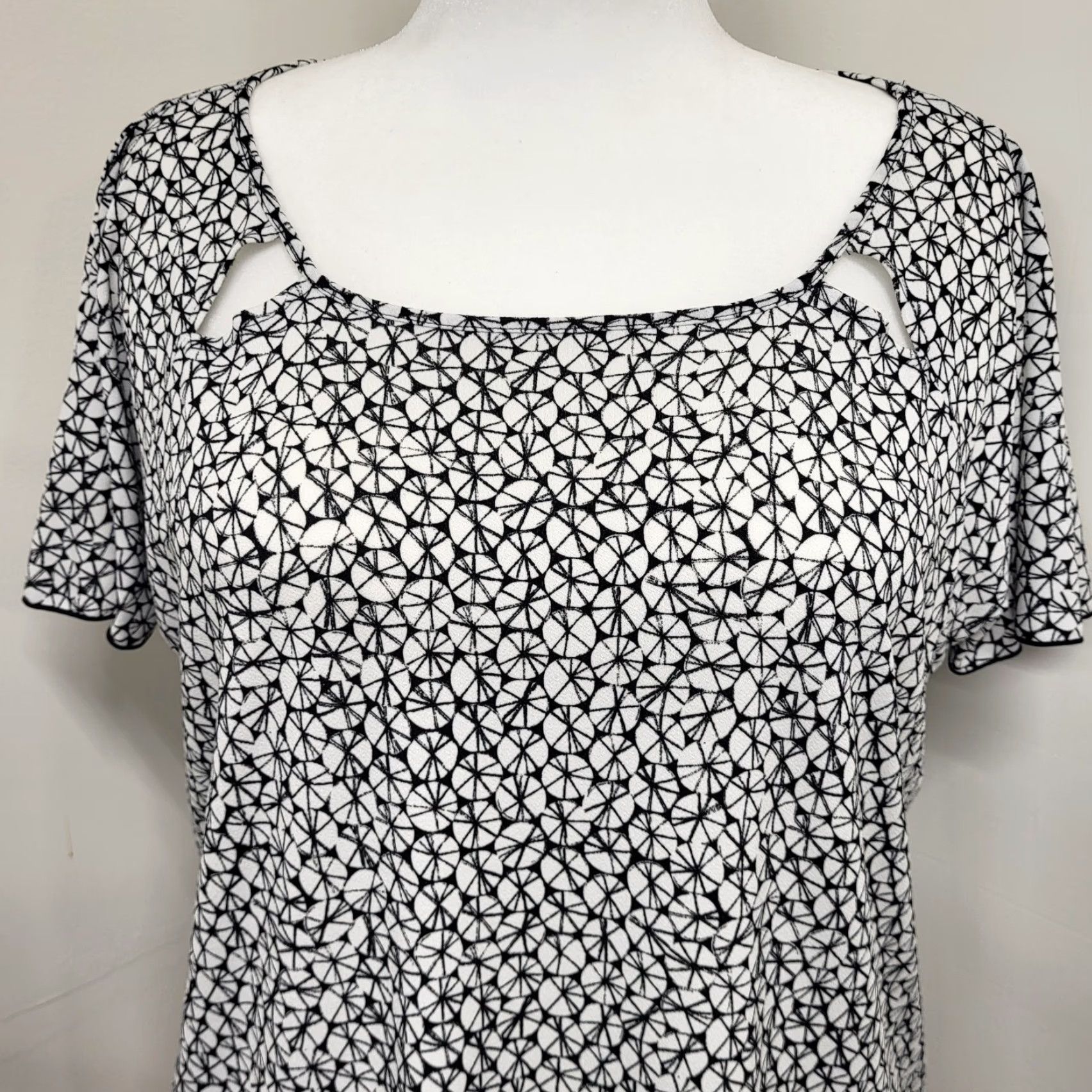 Worthington Worthington Blouse Shirt 1X Womens Plus Black White Stretch Short Sleeve Cap Sleeve Geometric Classic Career Size XL / US 12-14 / IT 48-50 - 5 Thumbnail