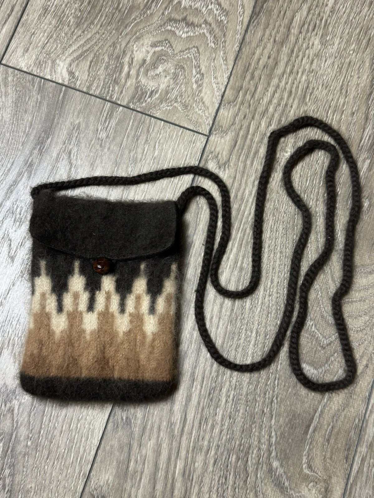 Number (N)ine AW 2002-2003 Nowhere Man Angora Side Bag Size ONE SIZE - 1 Thumbnail