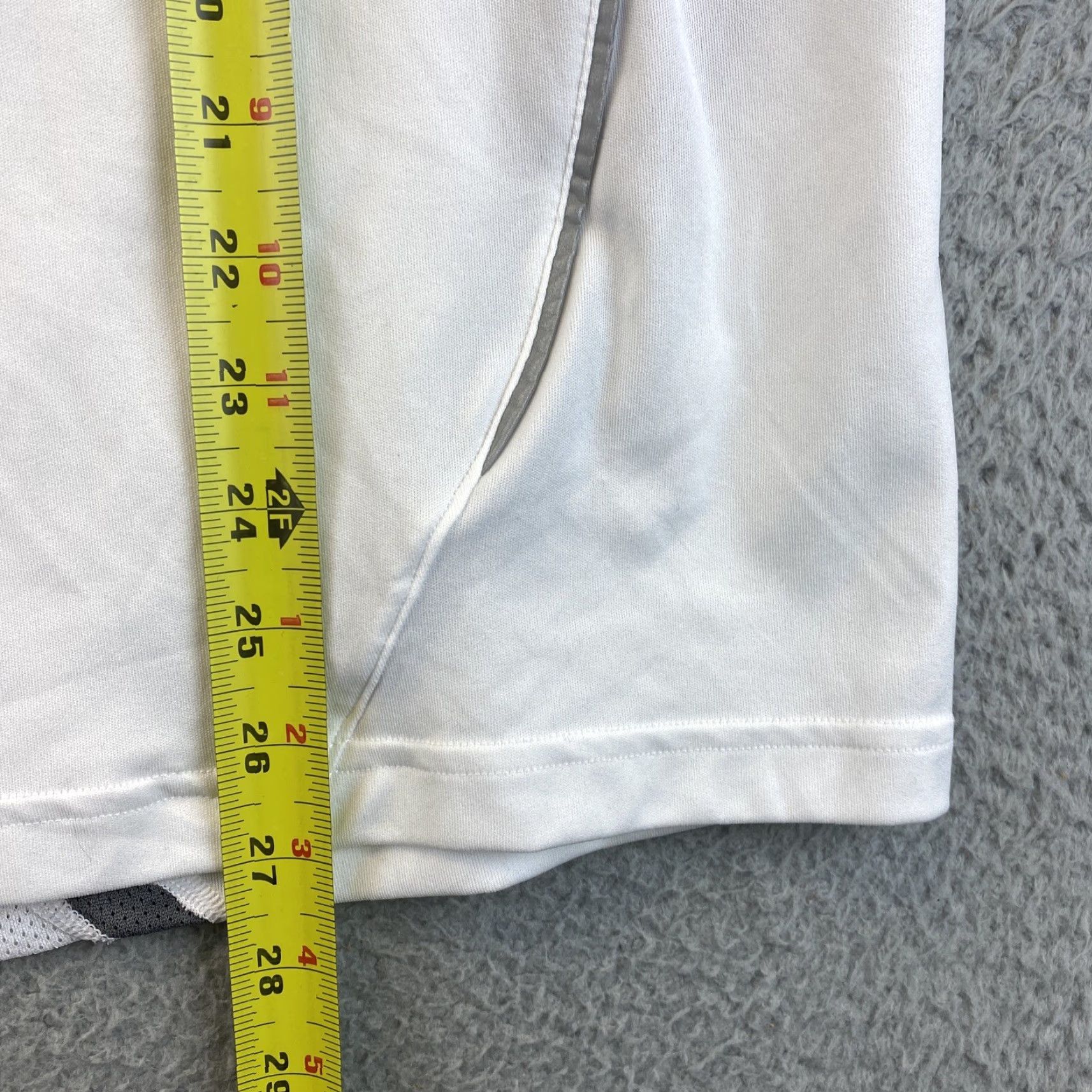 Under Armour Under Armour HeatGear Men's White Football Training T Shirt Sz M Size US M / EU 48-50 / 2 - 7 Thumbnail