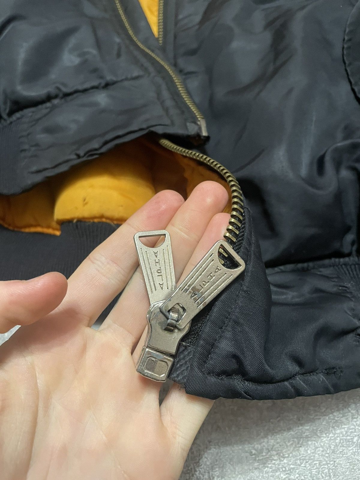 Alpha Industries Vintage 90's MA1 Flyer's Intermediate Bomber Jacket Size US L / EU 52-54 / 3 - 23 Thumbnail
