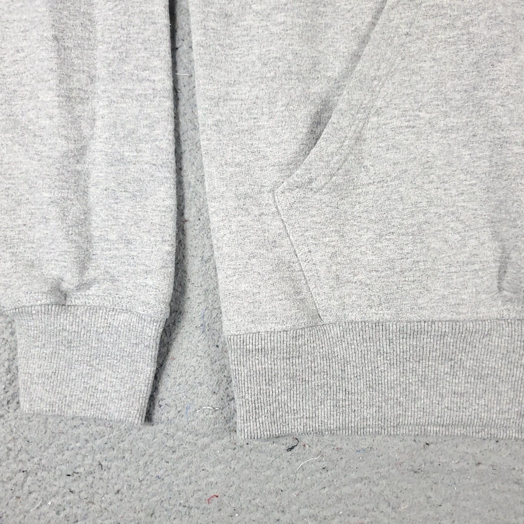 Champion VINTAGE Champion Hoodie Pullover Mens Small Gray Knit Sweatshirt All Seasons Outdoor Modern Sports Size US S / EU 44-46 / 1 - 3 Thumbnail