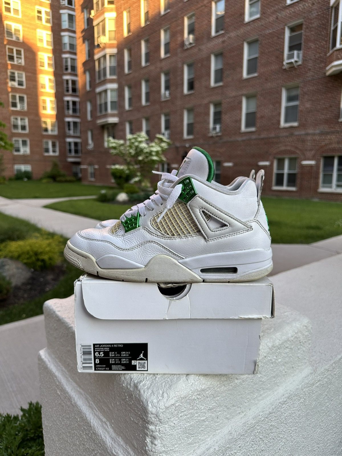Nike metallic green jordan 4 Size US 6.5 / EU 39-40 - 3 Thumbnail