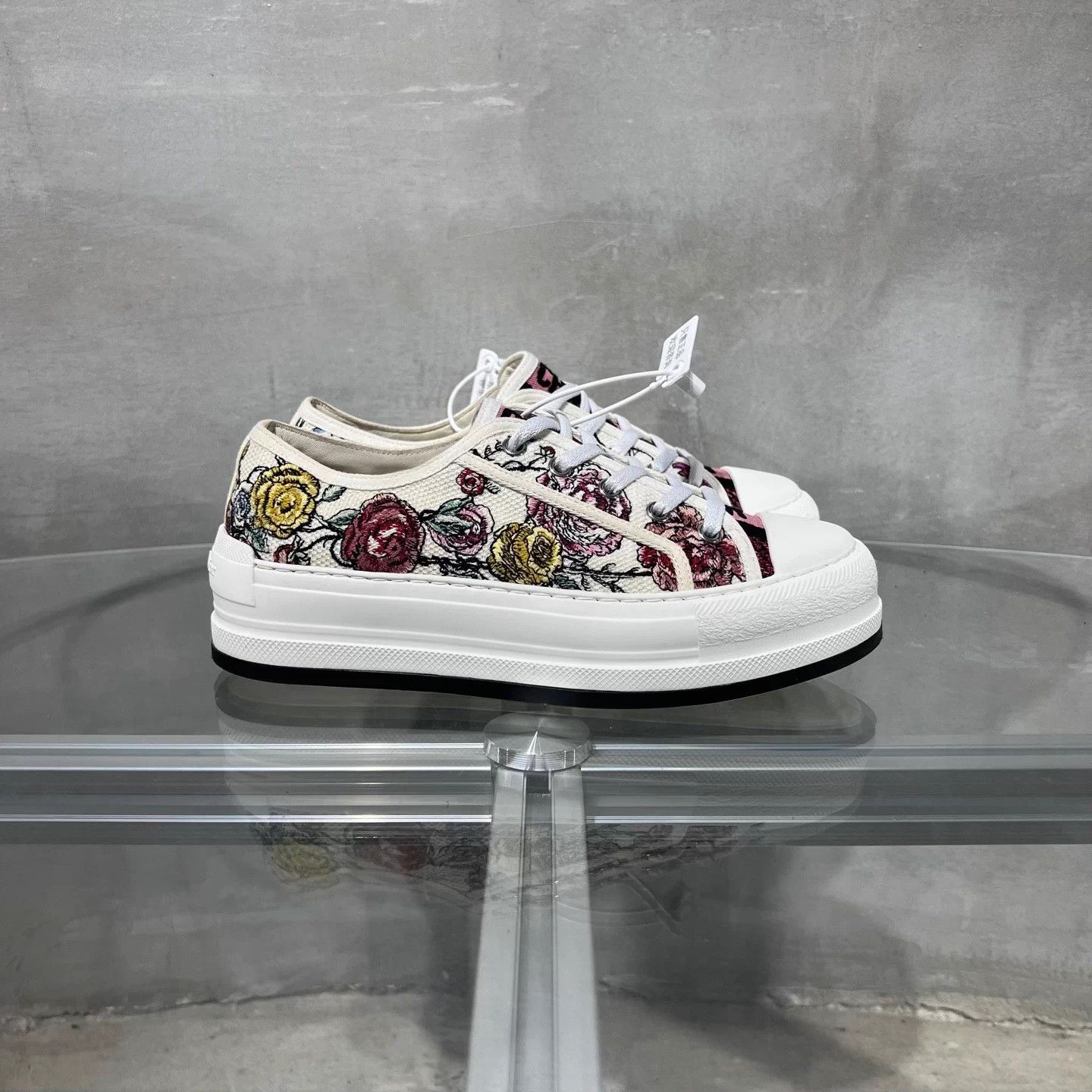 Dior DIOR Walk'n'Dior Embroidered Platform Wmns 37.5 Size US 6.5 / IT 36.5 - 4 Thumbnail