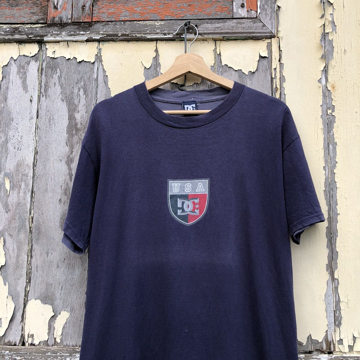 Vintage Vintage 90s Faded DCSHOECO USA Skate Tshirt Size US M / EU 48-50 / 2 - 3 Thumbnail