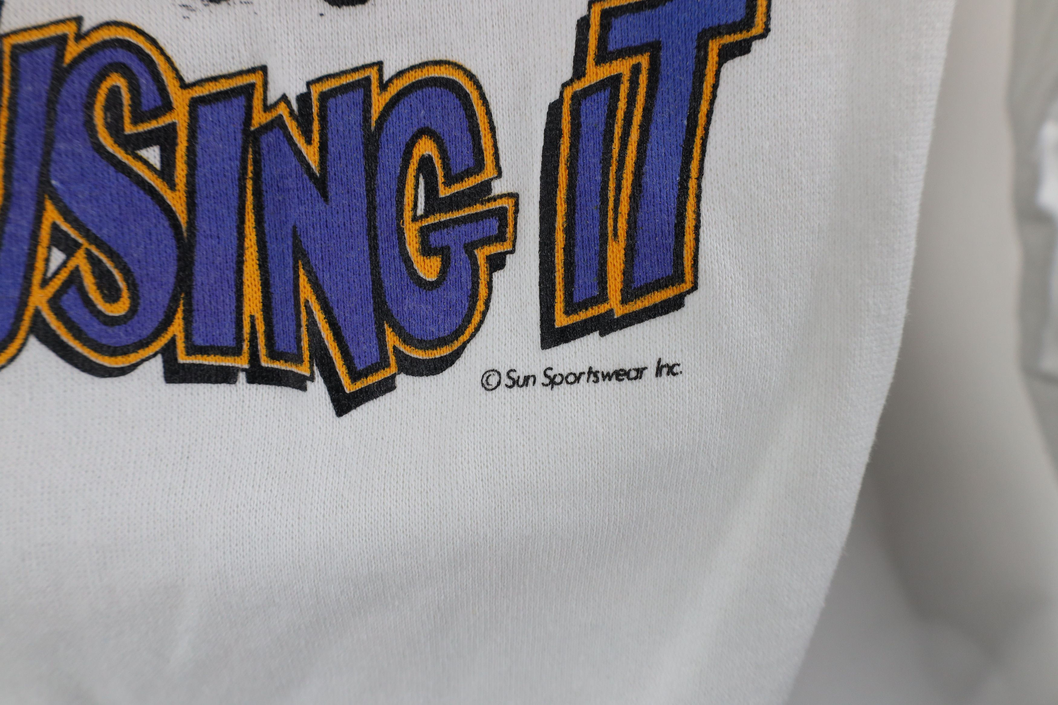 Vintage Vintage 80s Streetwear I'm Not Using It Cartoon Sweatshirt Size US S / EU 44-46 / 1 - 5 Thumbnail
