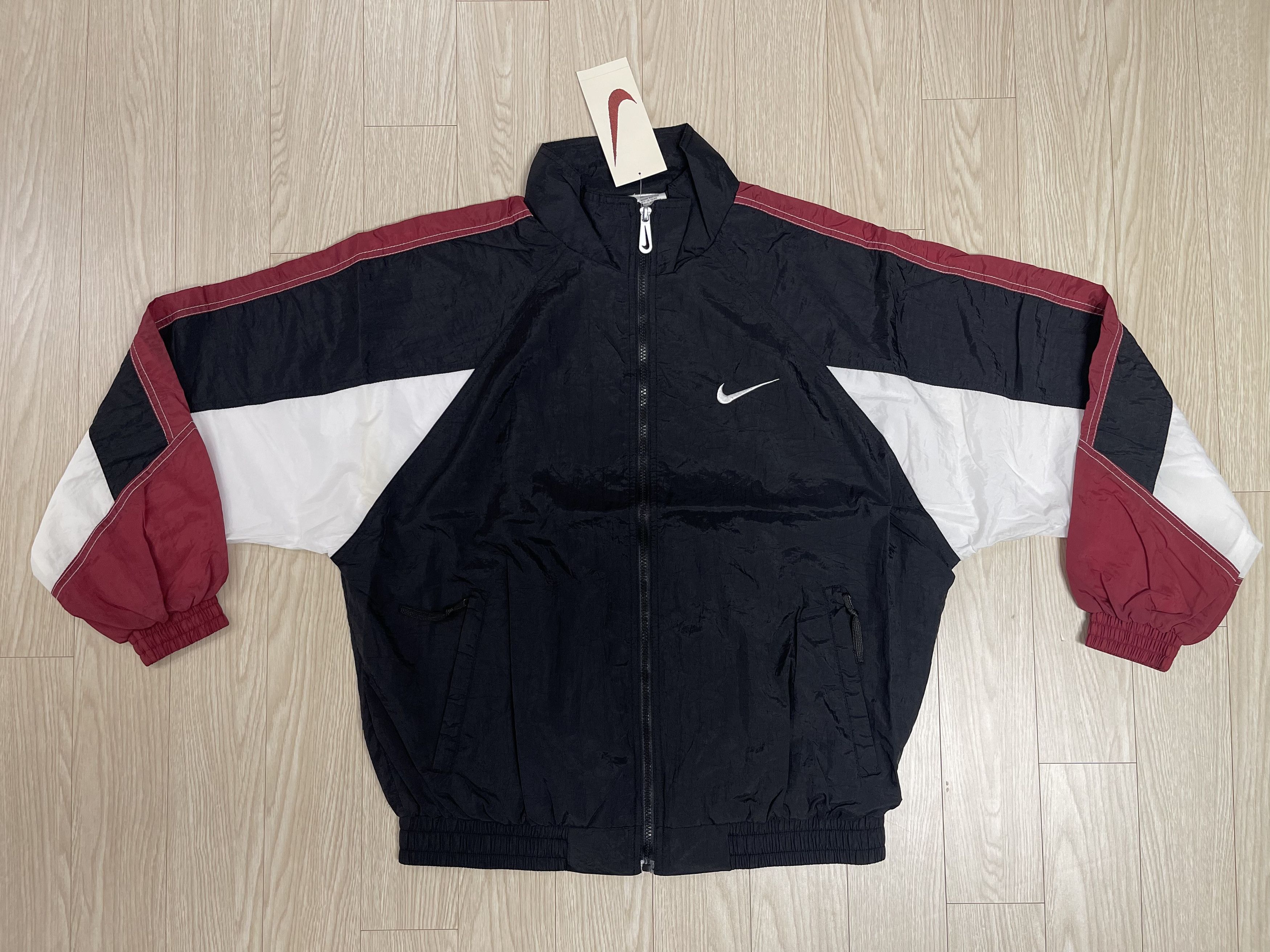 Nike Nike Red Tag 90’s Vintage Nylon Jacket M Size US M / EU 48-50 / 2 - 1 Thumbnail