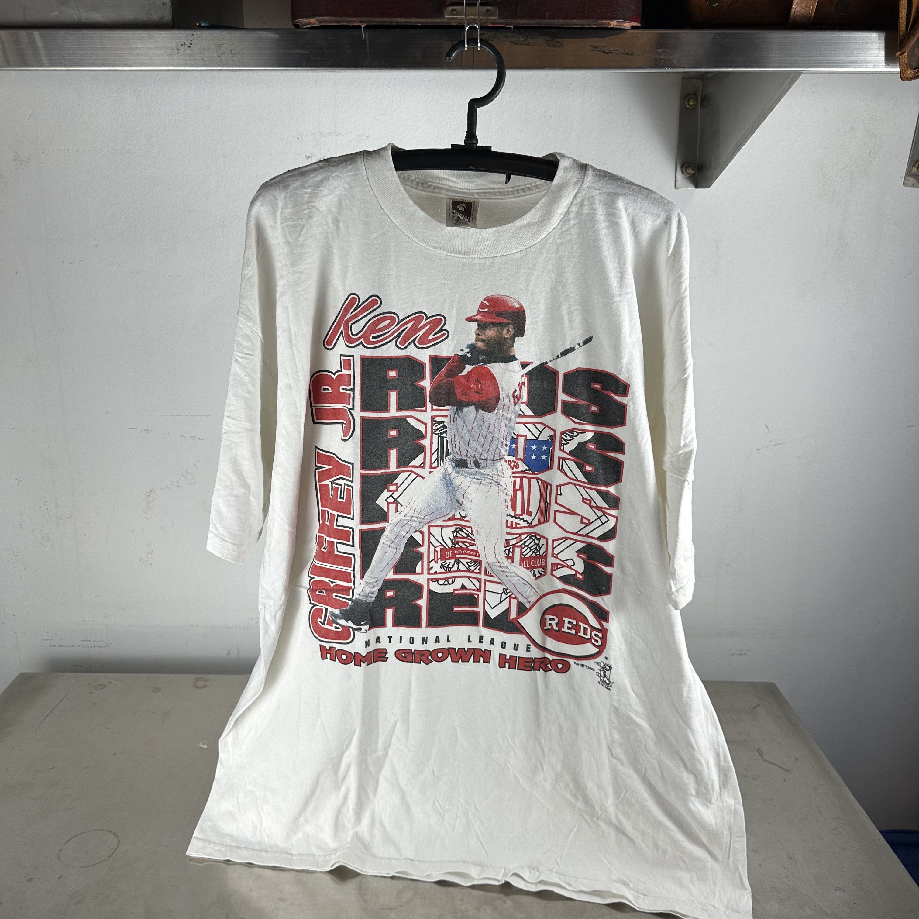 Vintage 2000 Ken Griffey Jr Cincinnati Reds Home Grown Hero MLB Tee Size US XXL / EU 58 / 5 - 1 Thumbnail