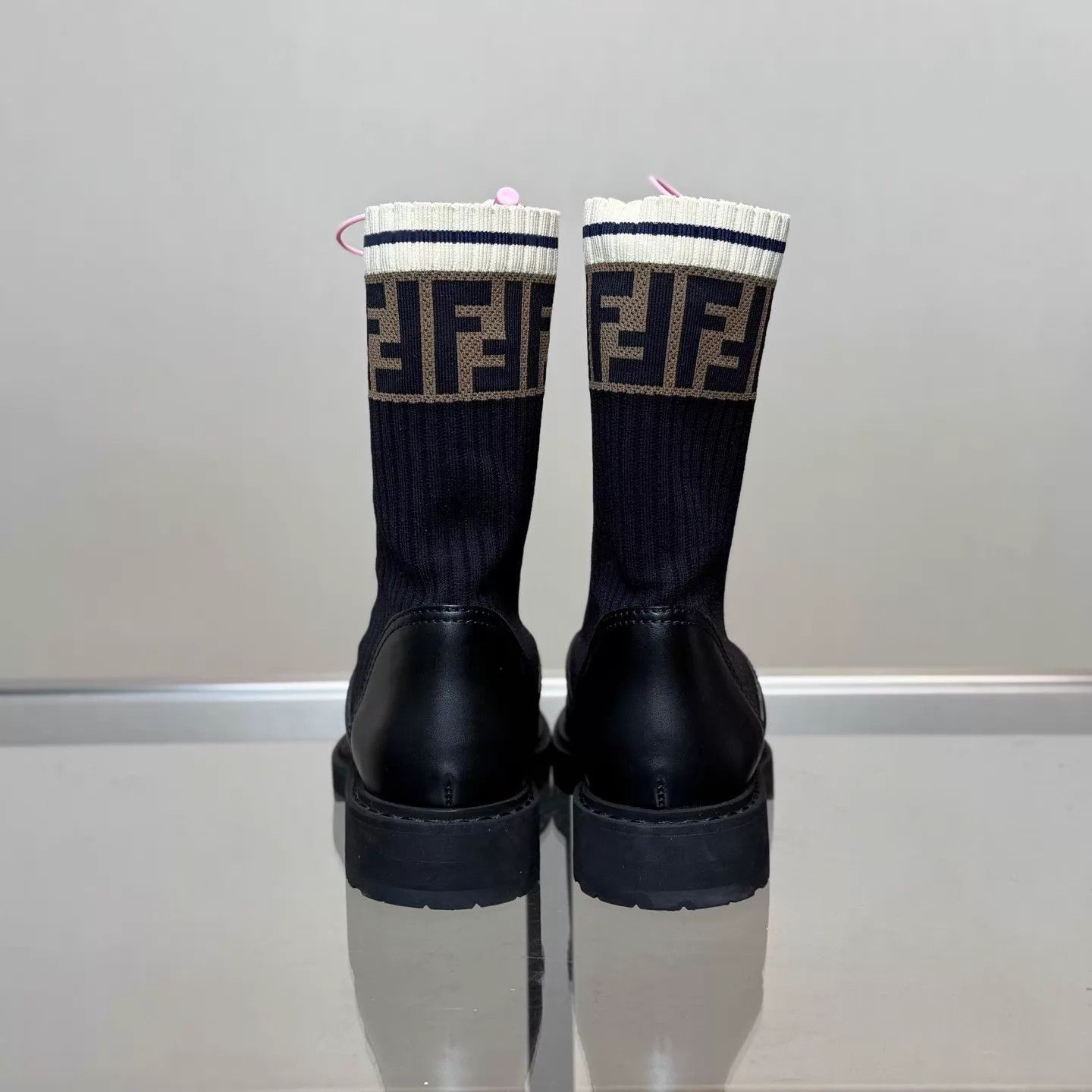 Fendi Fendi Monogram Martin Boots Size 35 98 Size US 4.5 / IT 34.5 - 4 Thumbnail
