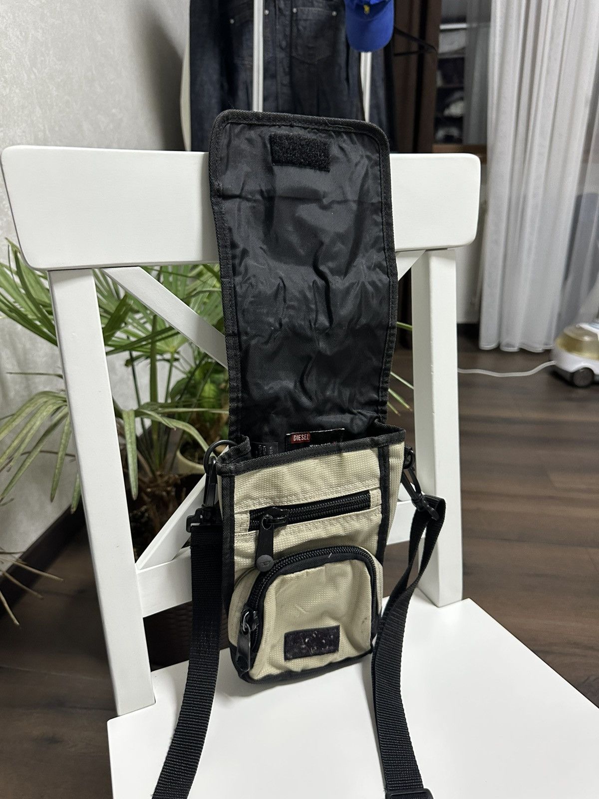 Diesel Vintage Diesel Messenger Bag Y2K Style Size ONE SIZE - 10 Thumbnail