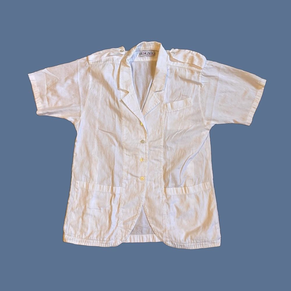 Escada VINTAGE ESCADA Blazer Shirt Women’s 42 White Floral Jacquard Short Sleeve Blazer, 90s, Designer, Flower, Retro Size 28" / US 6 / IT 42 - 1 Thumbnail