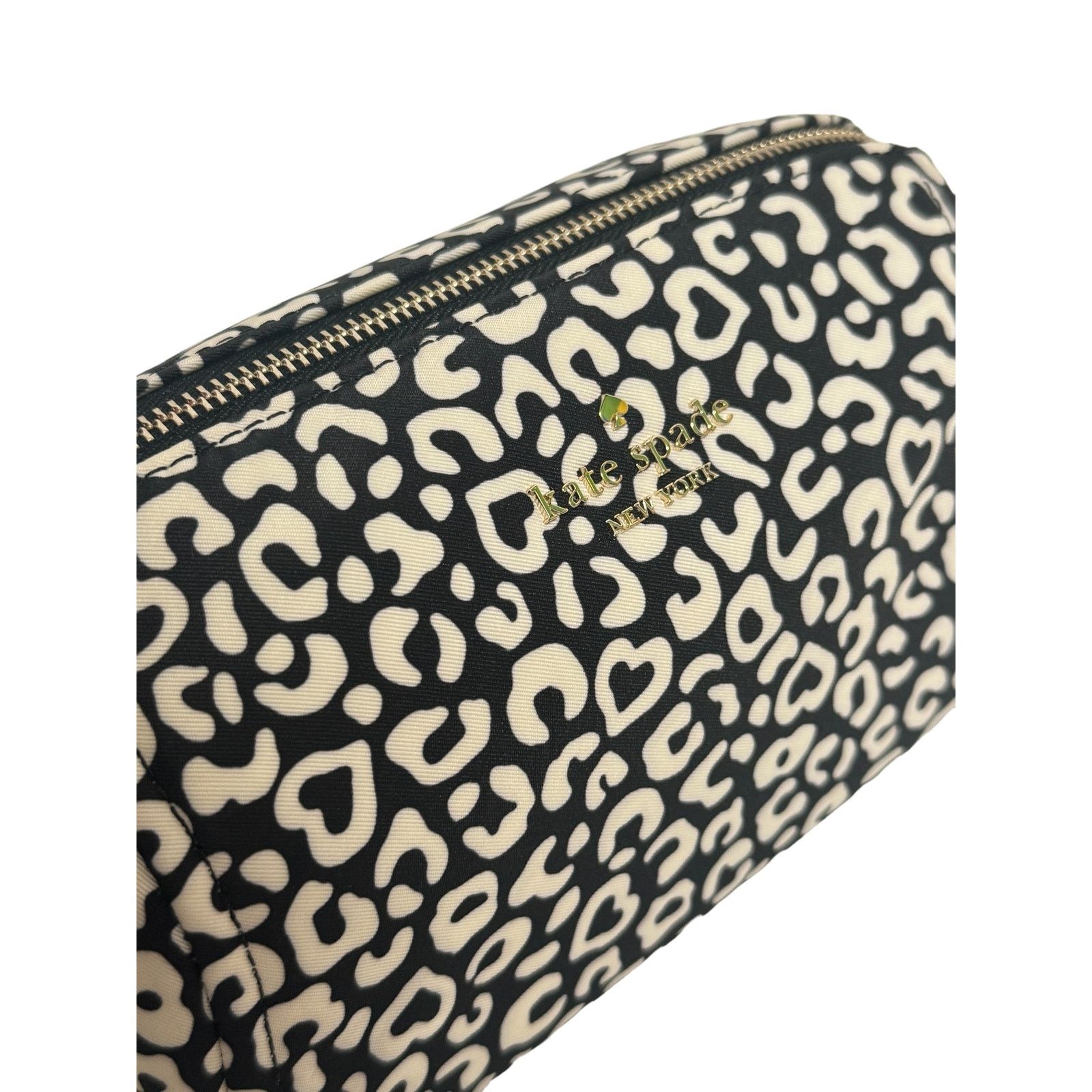 Kate Spade Kate Spade Chelsea Leopard Heart Medium Cosmetic Case Size ONE SIZE - 4 Thumbnail