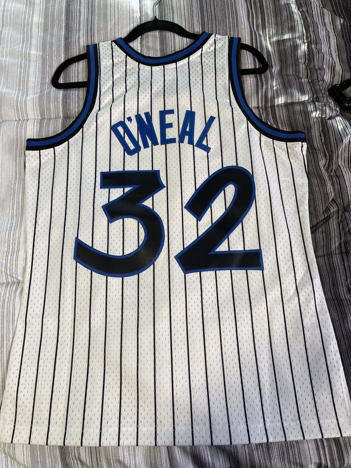 Mitchell & Ness Vintage Shaq Orlando Magic Jersey Size US M / EU 48-50 / 2 - 1 Thumbnail