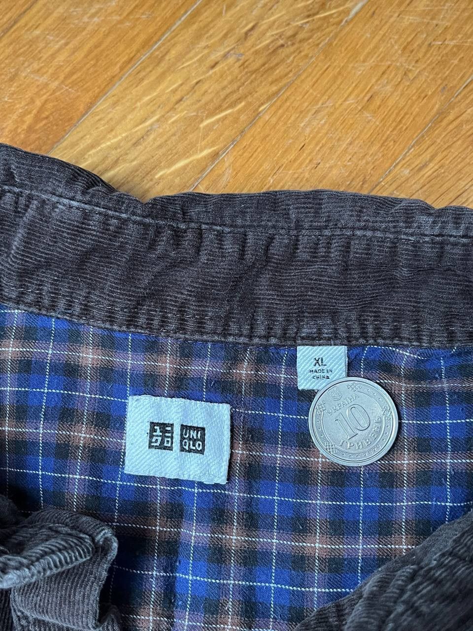 Uniqlo Uniqlo velvet style basic shirt Size US XL / EU 56 / 4 - 3 Thumbnail