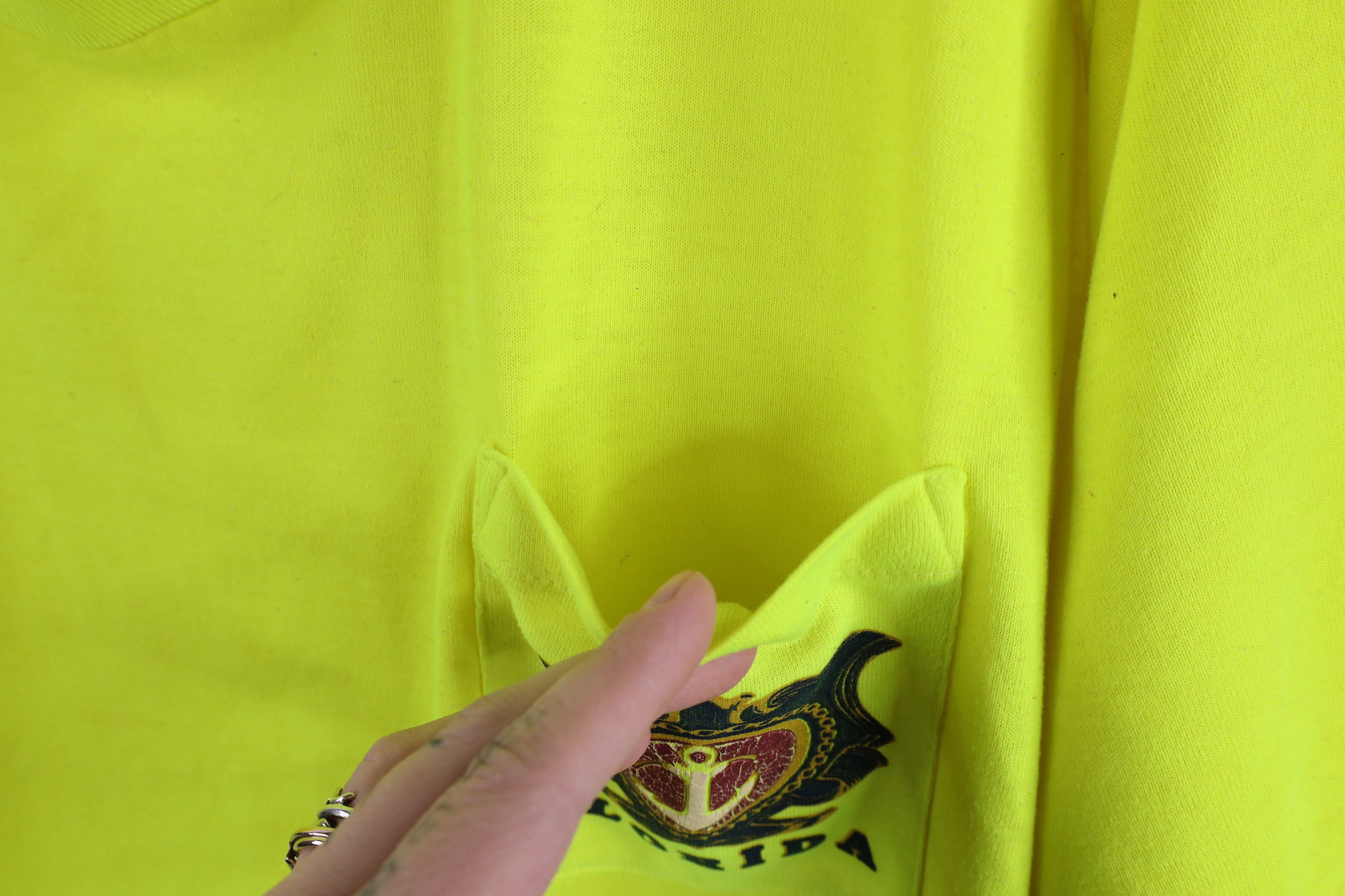 Vintage Vintage 90s Streetwear Florida Pocket T-Shirt Neon Yellow Size US XXL / EU 58 / 5 - 5 Thumbnail