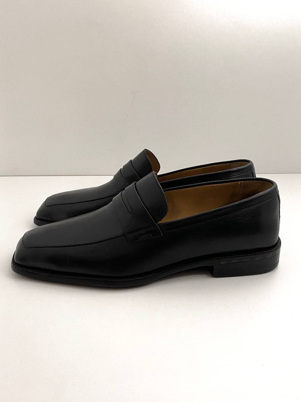 Louis Vuitton Louis Vuitton LV Black Leather Classic Loafer Dress Shoes Size US 9.5 / EU 42-43 - 5 Thumbnail