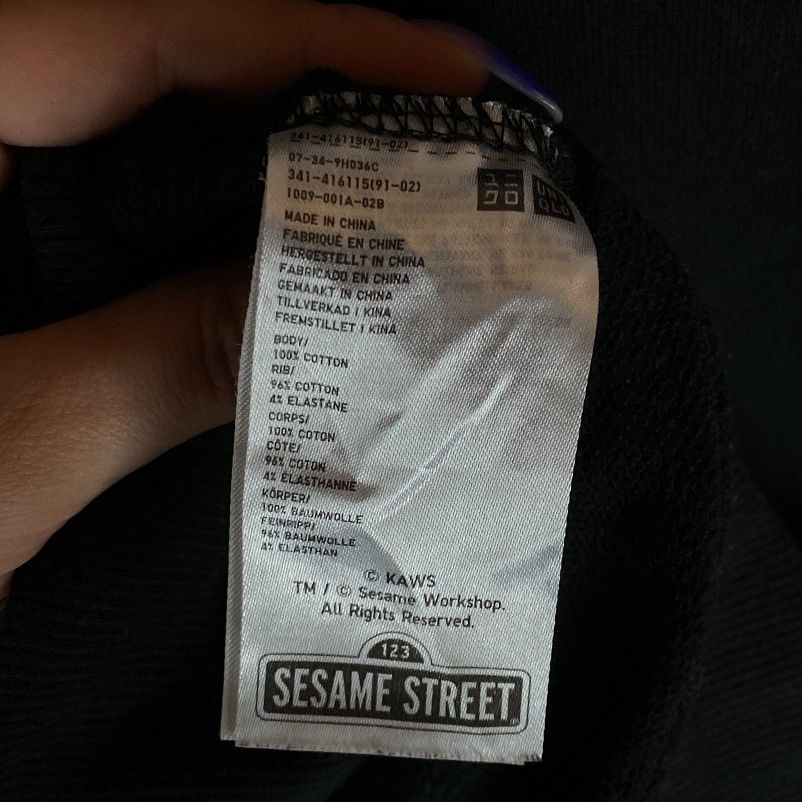Uniqlo Uniqlo Kaws Sesame Street Sweatshirt Men's Size M Black ` Size US M / EU 48-50 / 2 - 5 Thumbnail