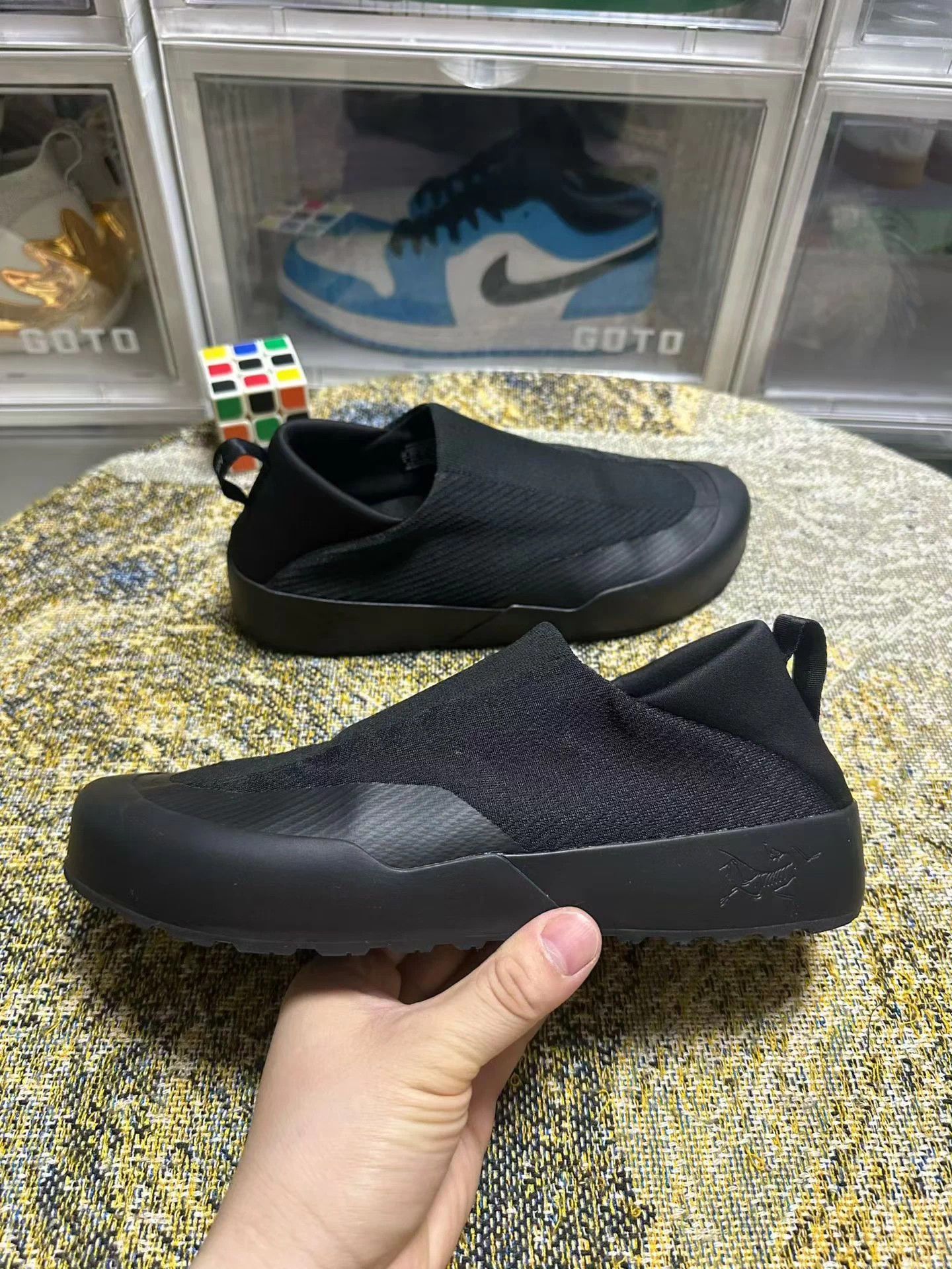 Arc'teryx Arcteryx KRAGG Men's Low Top Casual Grip Black 43 Worn once Size US 10 / EU 43 - 3 Thumbnail