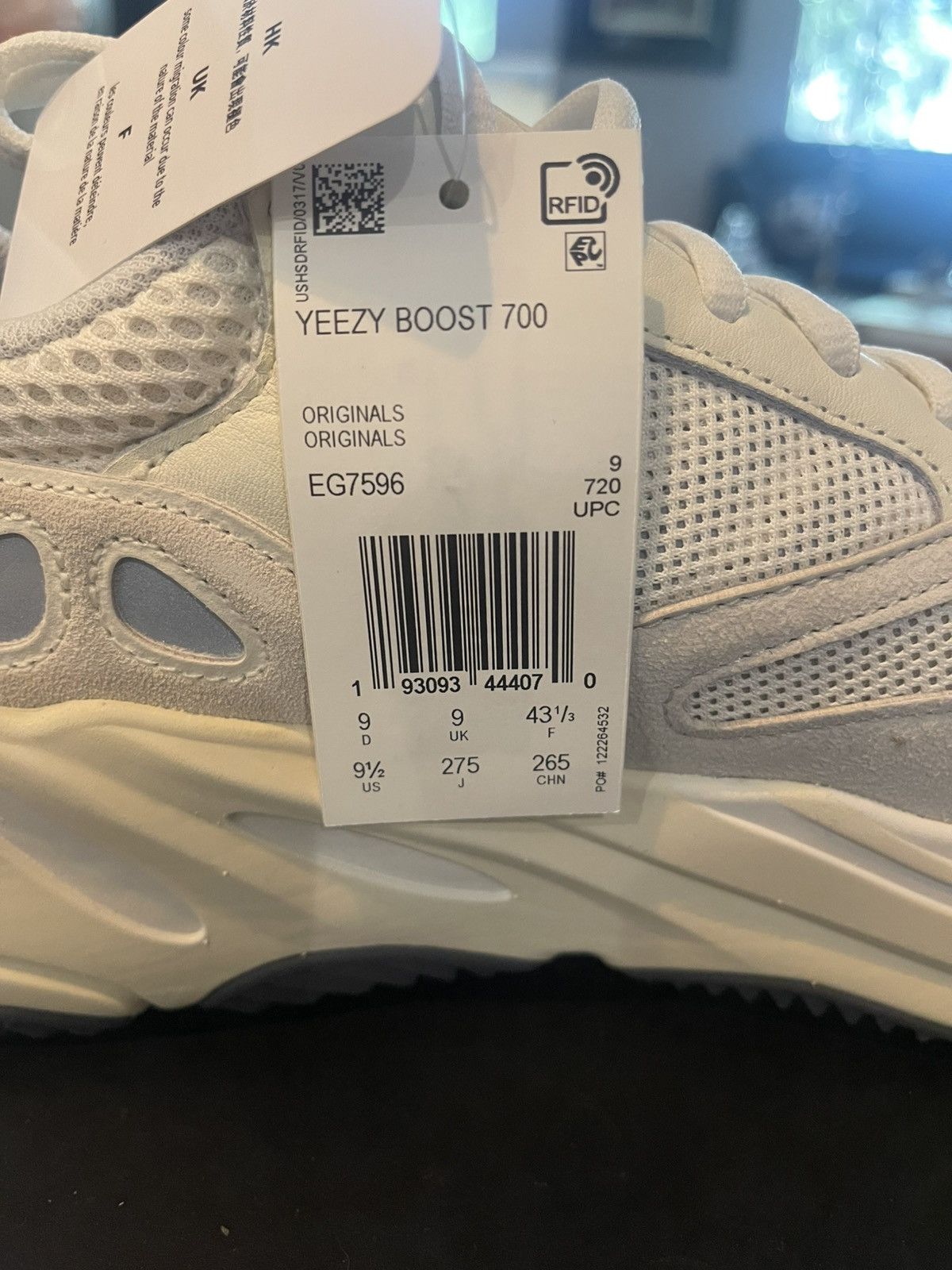 Yeezy Yeezy Boost 700 Salt DS 9.5 w/ Box & Tags Size US 9.5 / EU 42-43 - 8 Thumbnail